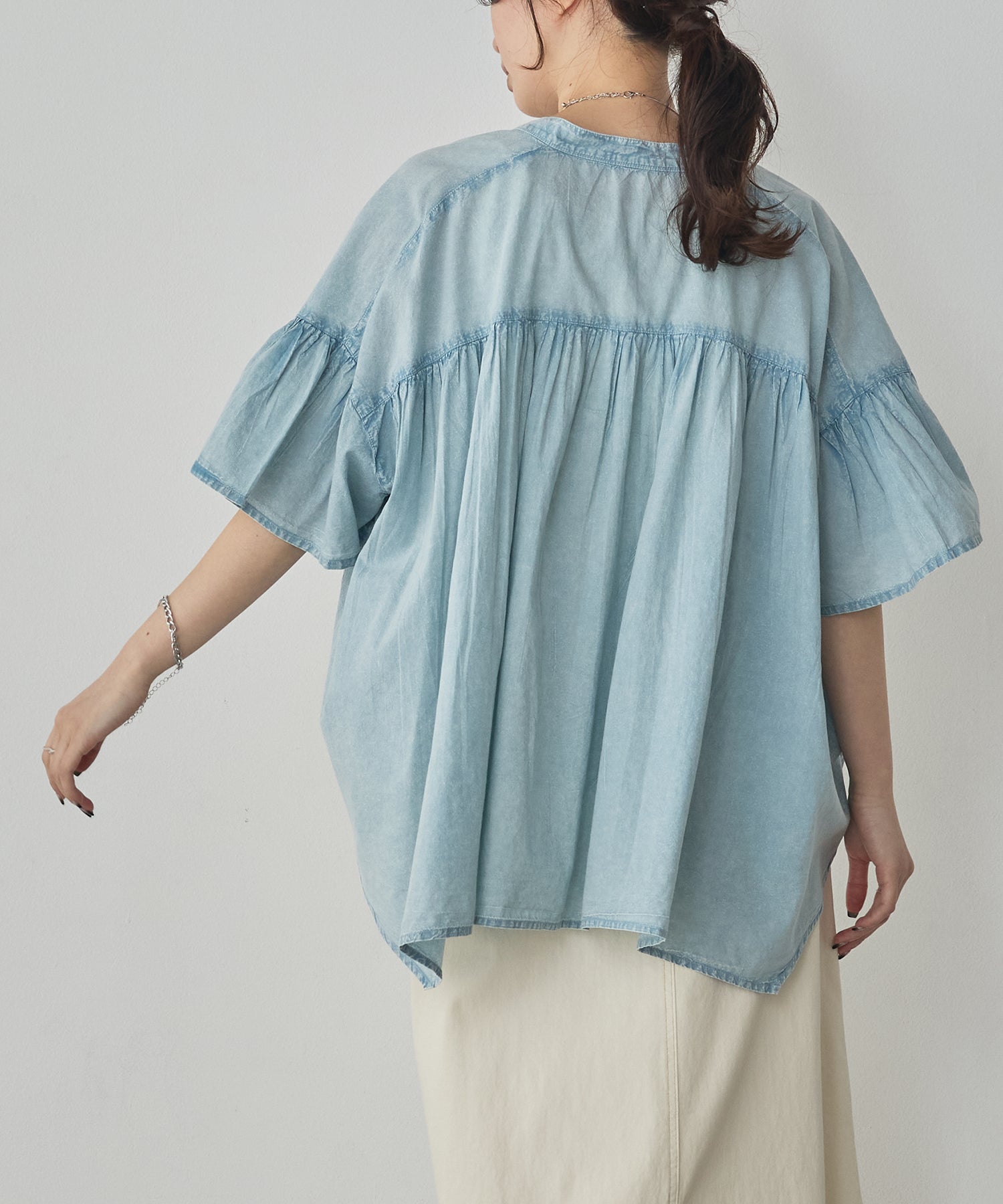 PINTUCK CHEMICAL WASH BLOUSE