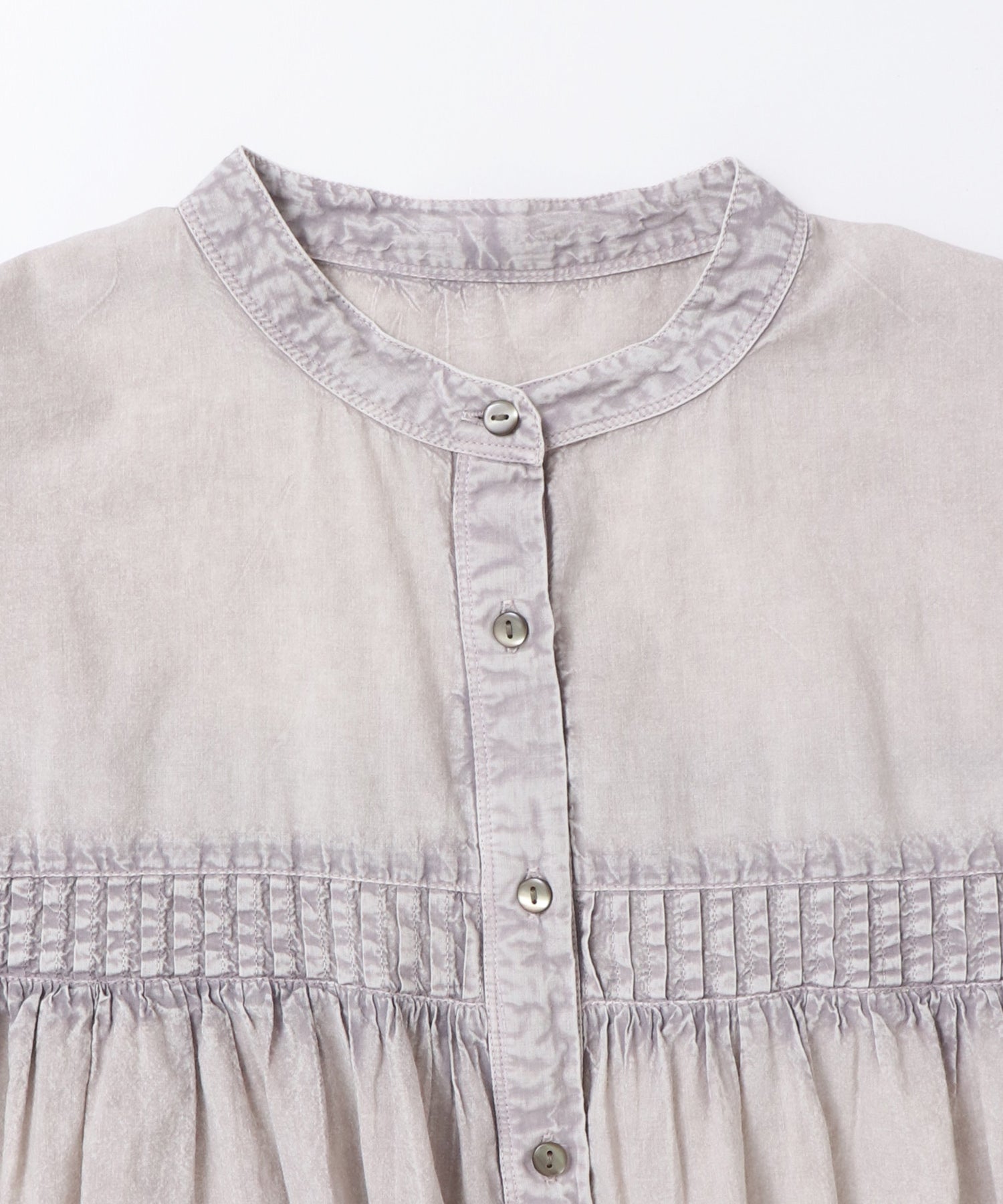 PINTUCK CHEMICAL WASH BLOUSE