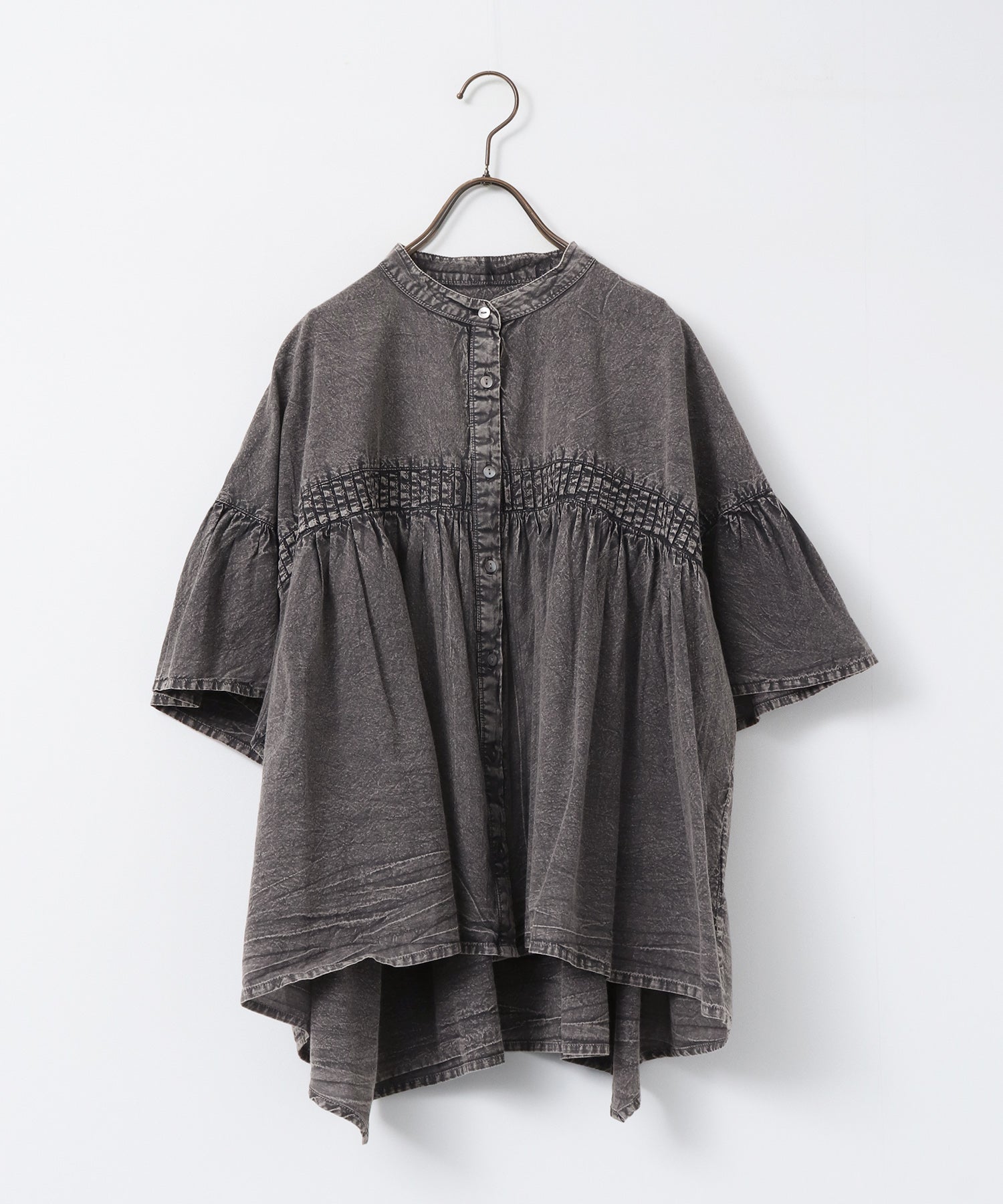 PINTUCK CHEMICAL WASH BLOUSE