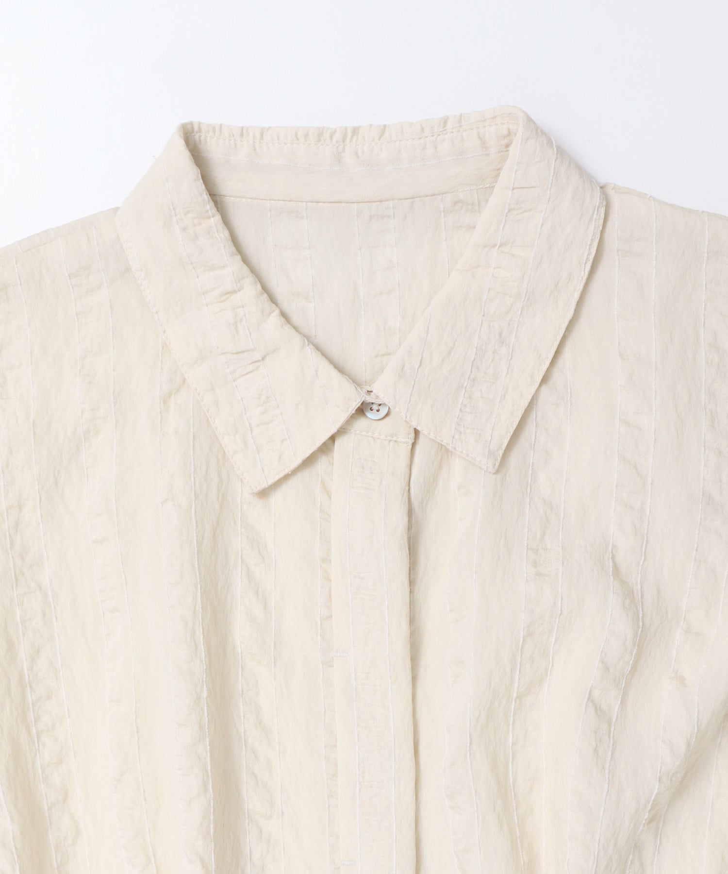 DOBBY STRIPE SHORT-SLEEVE SHIRT WITH WAIST TUCKS