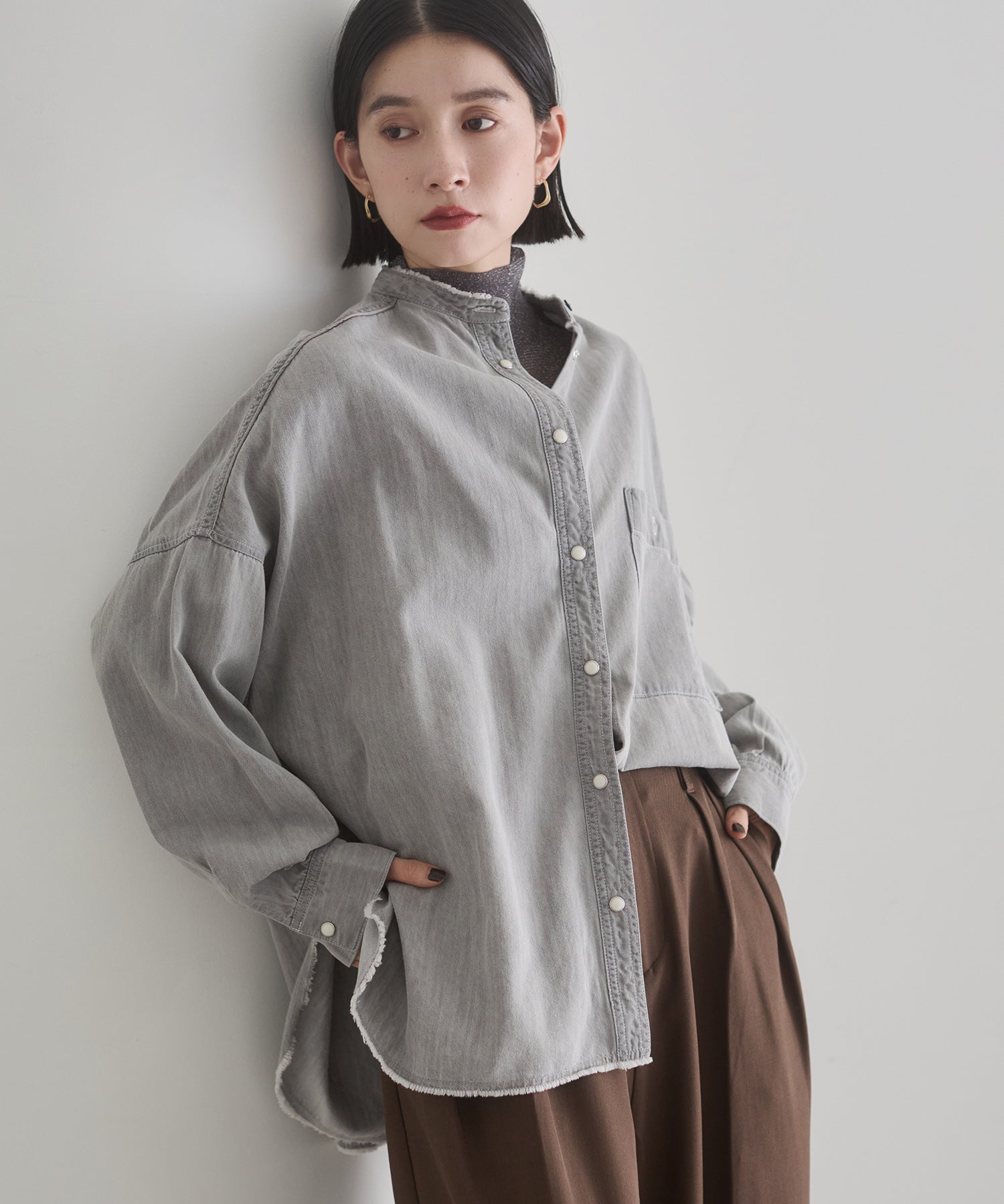 【WEB限定/別注】 バンドカラー オーバーサイズ デニムシャツ