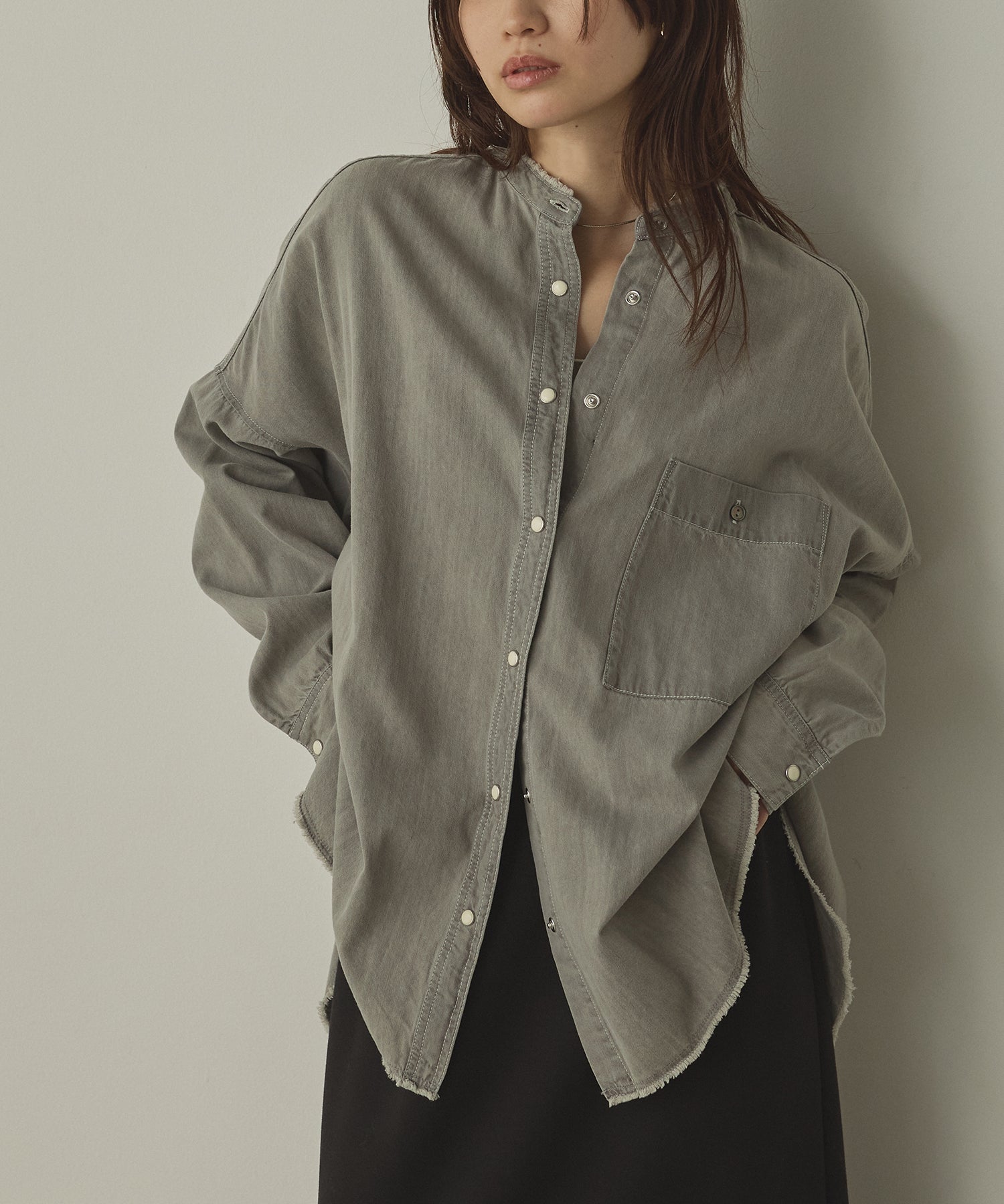 【WEB限定/別注】 バンドカラー オーバーサイズ デニムシャツ
