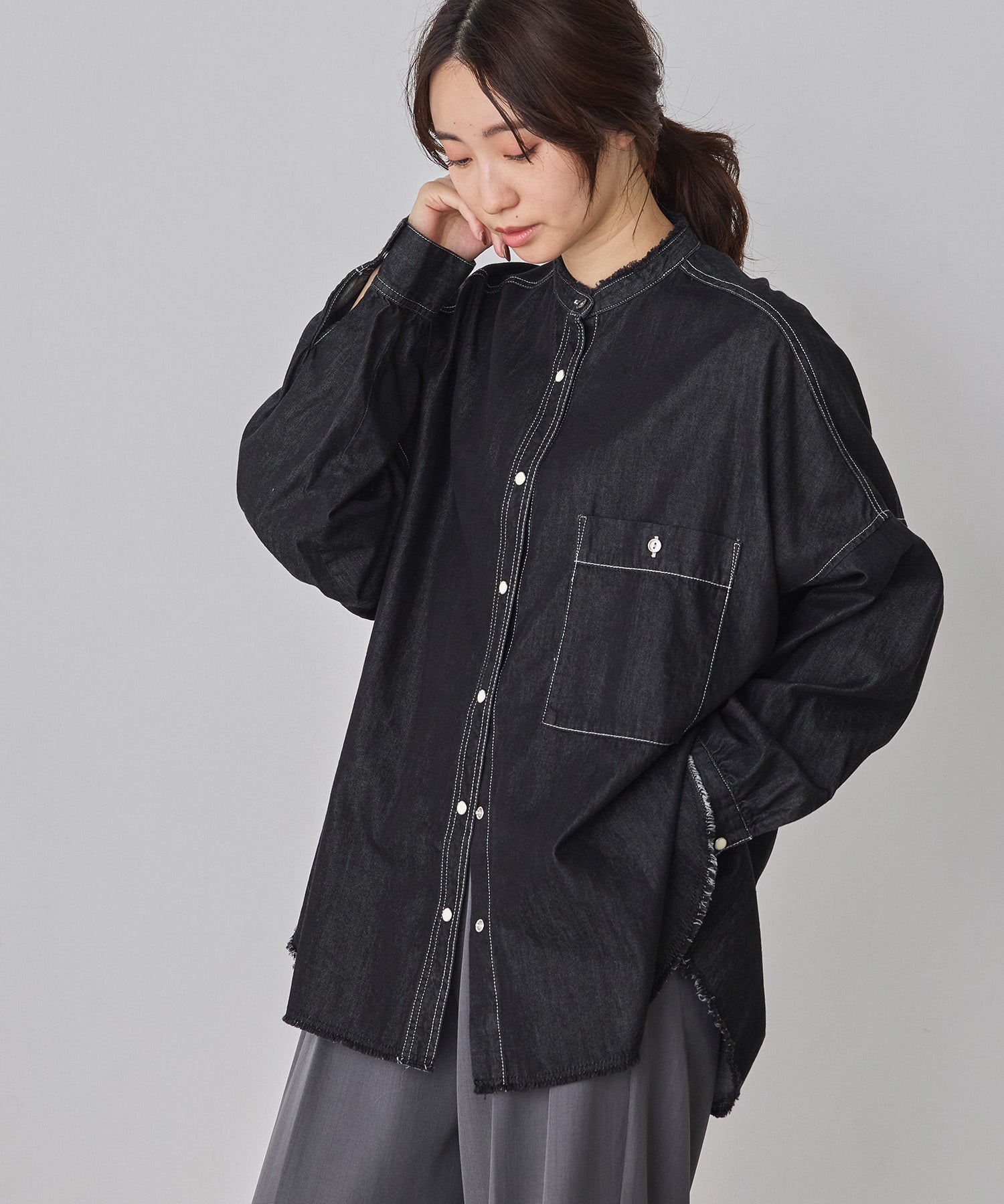 【WEB限定/別注】 バンドカラー オーバーサイズ デニムシャツ