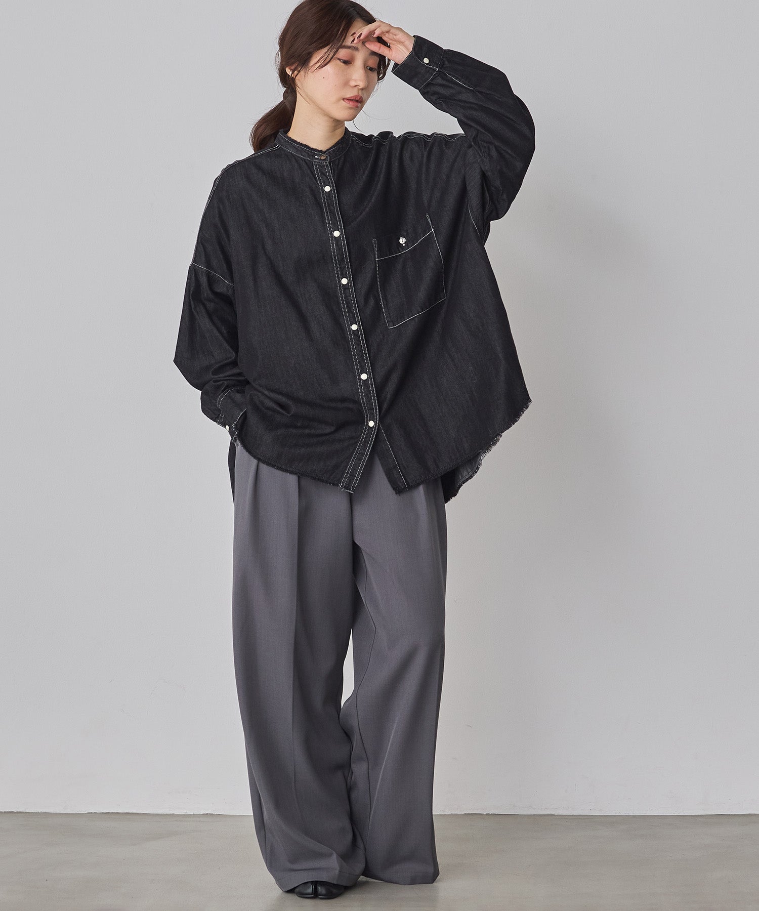 【WEB限定/別注】 バンドカラー オーバーサイズ デニムシャツ
