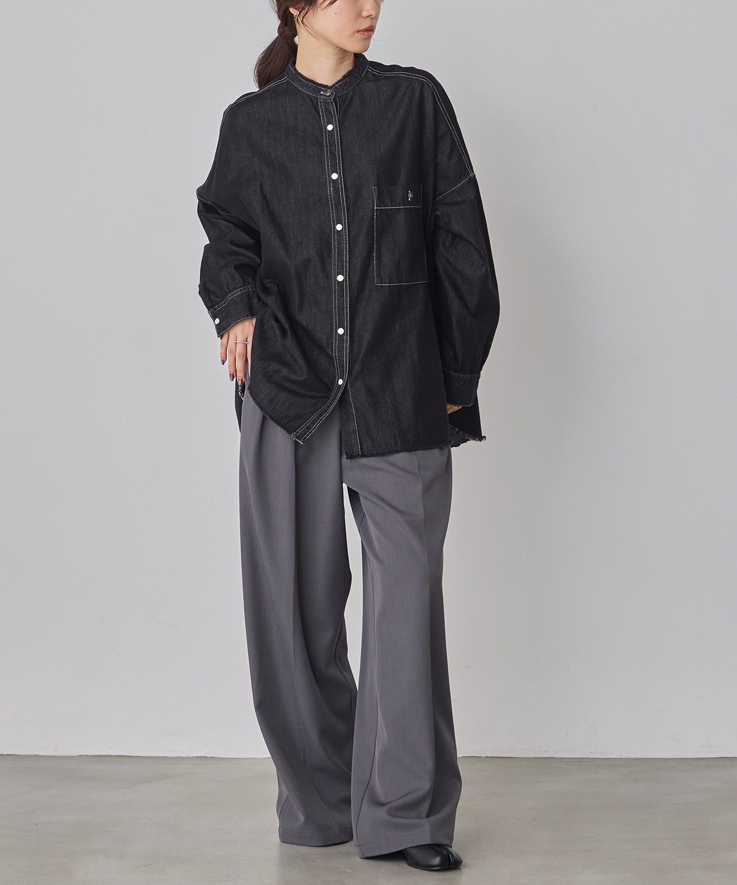 【WEB限定/別注】 バンドカラー オーバーサイズ デニムシャツ