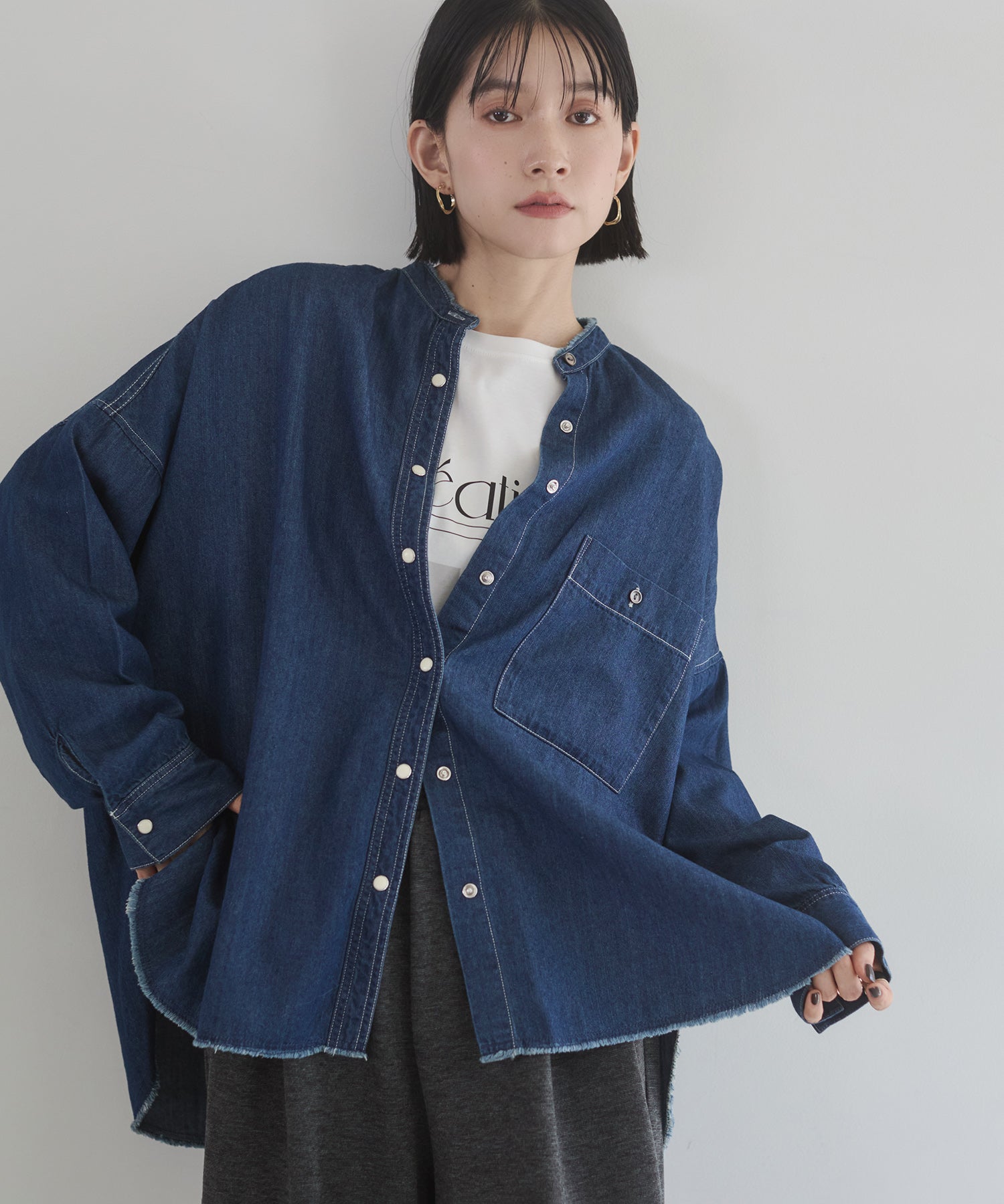 【WEB限定/別注】 バンドカラー オーバーサイズ デニムシャツ