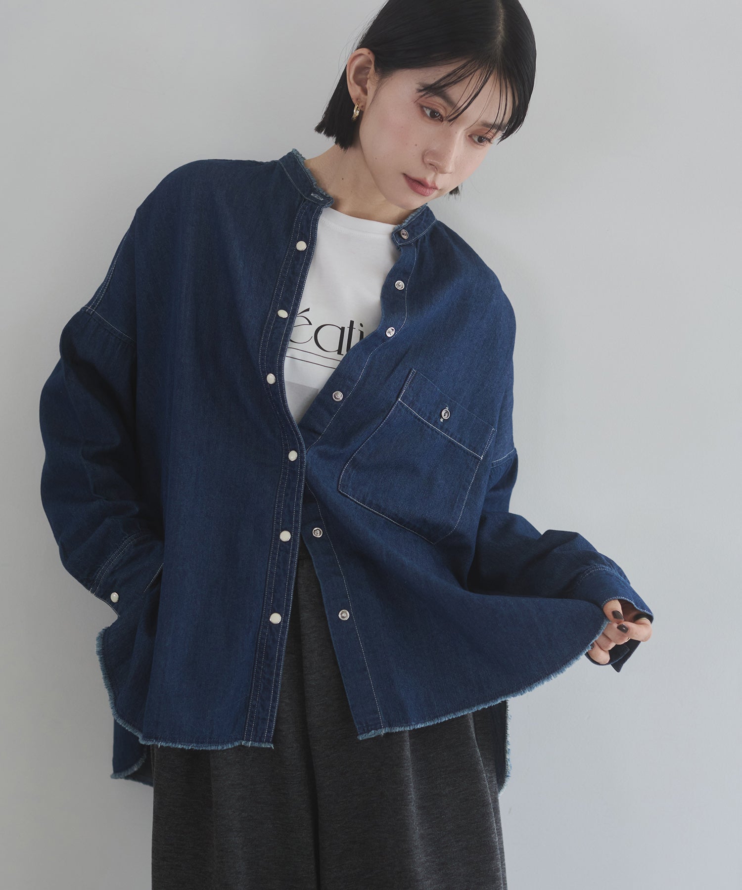 【WEB限定/別注】 バンドカラー オーバーサイズ デニムシャツ