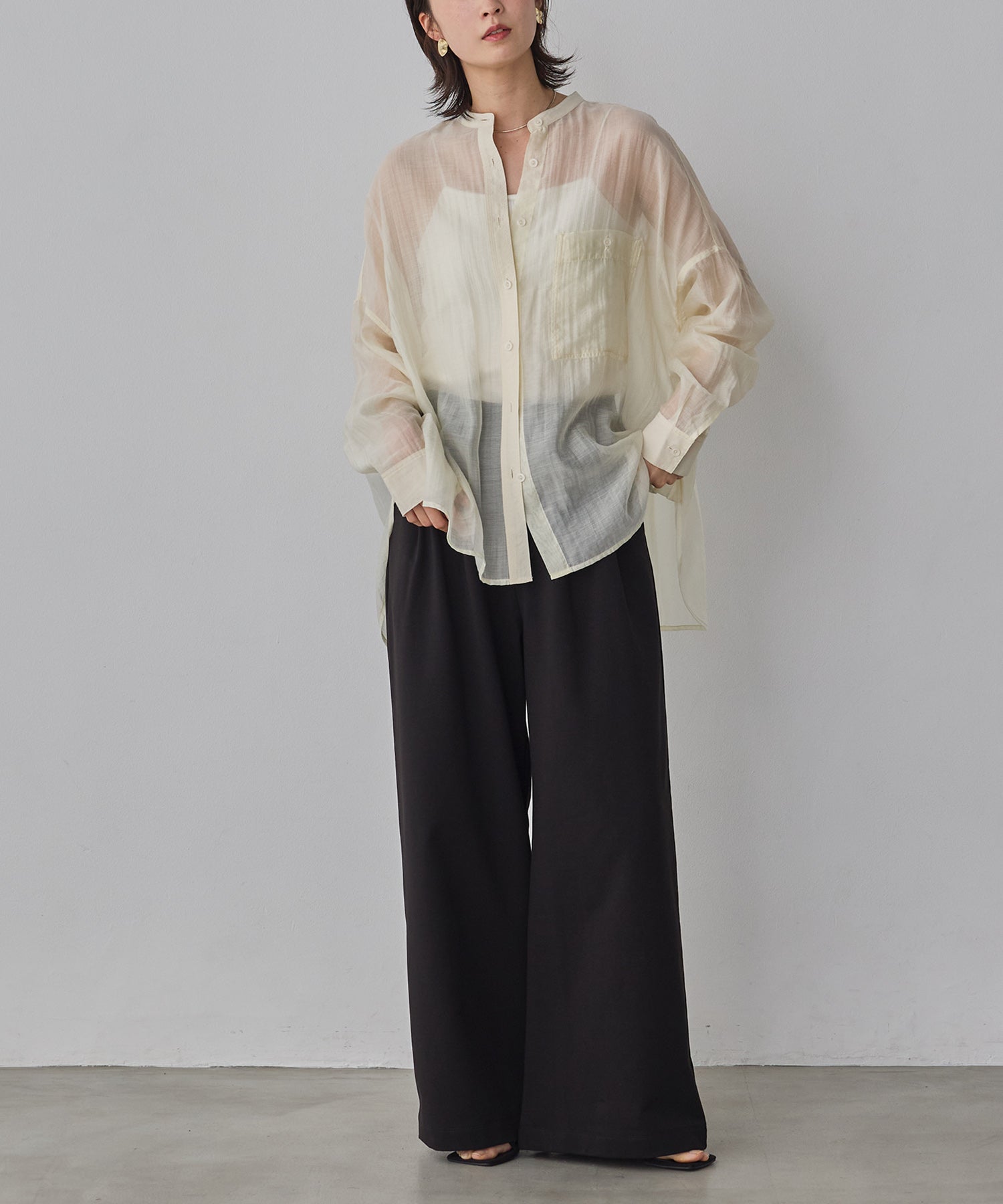 《一部予約》【WEB限定/別注】バンドカラー シアーシャツ