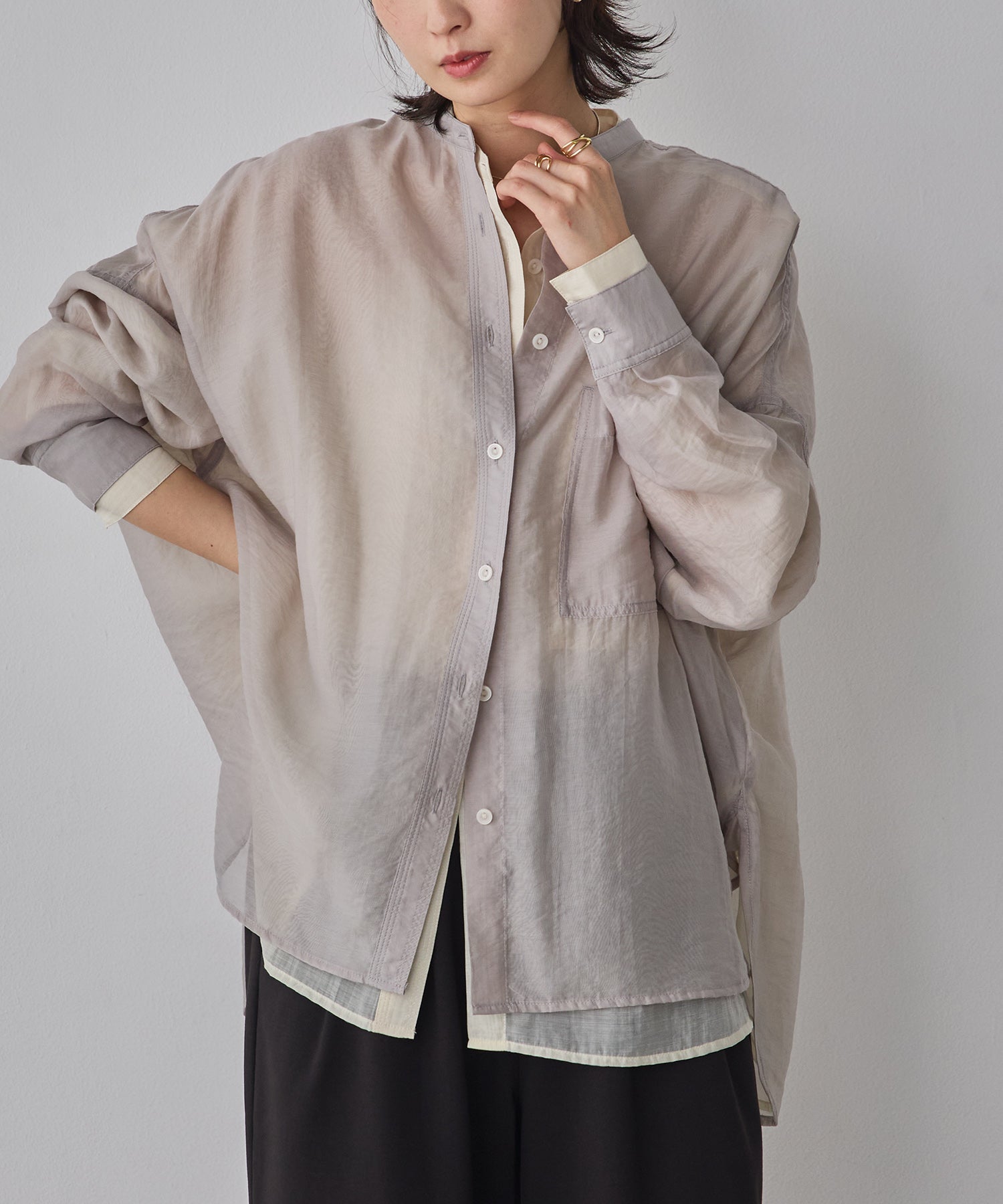 《一部予約》【WEB限定/別注】バンドカラー シアーシャツ