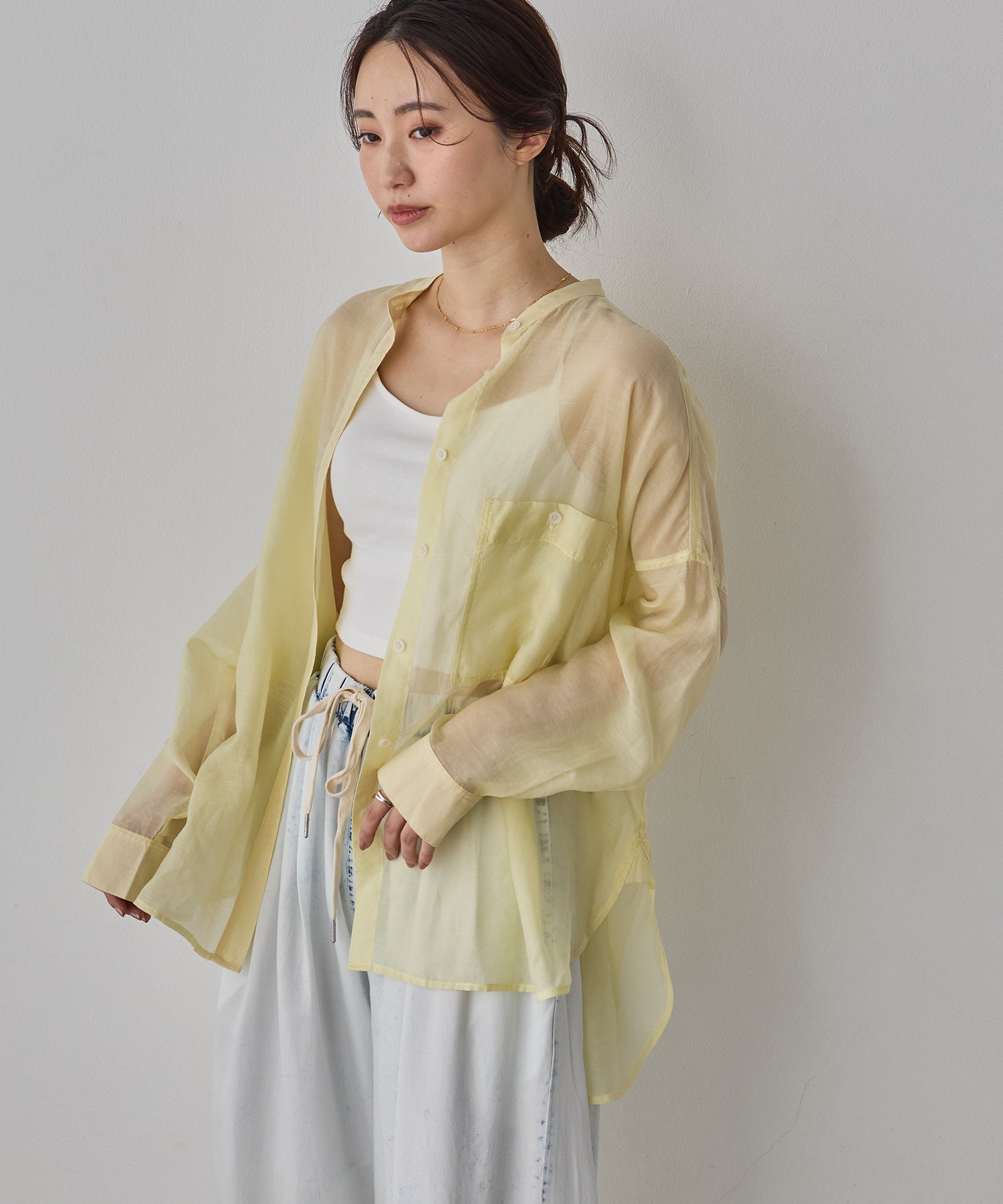 《一部予約》【WEB限定/別注】バンドカラー シアーシャツ