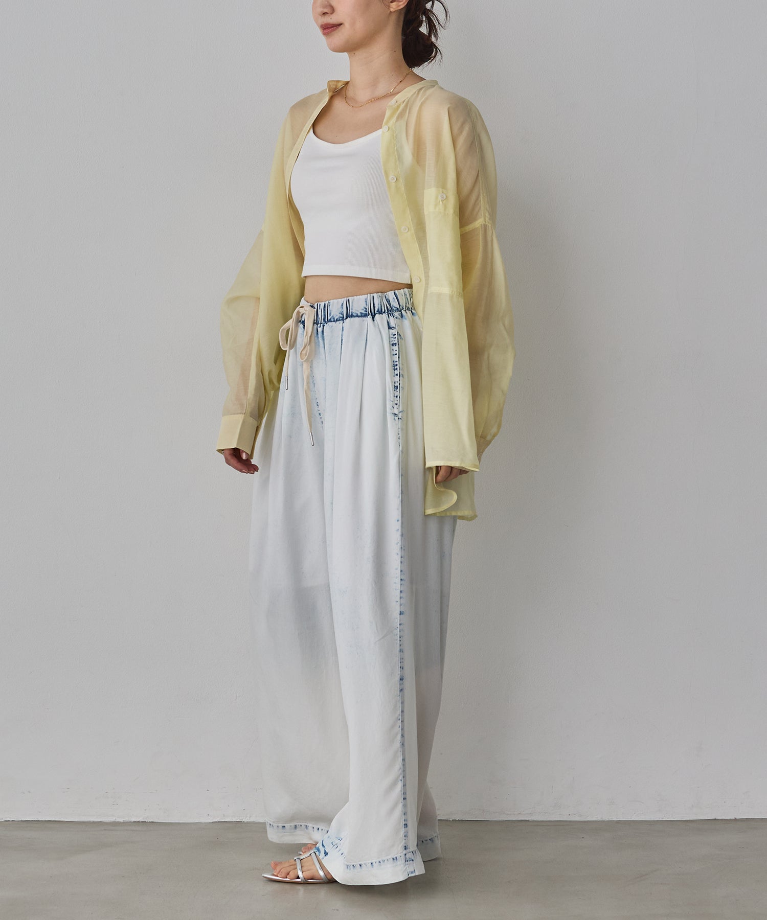 《一部予約》【WEB限定/別注】バンドカラー シアーシャツ