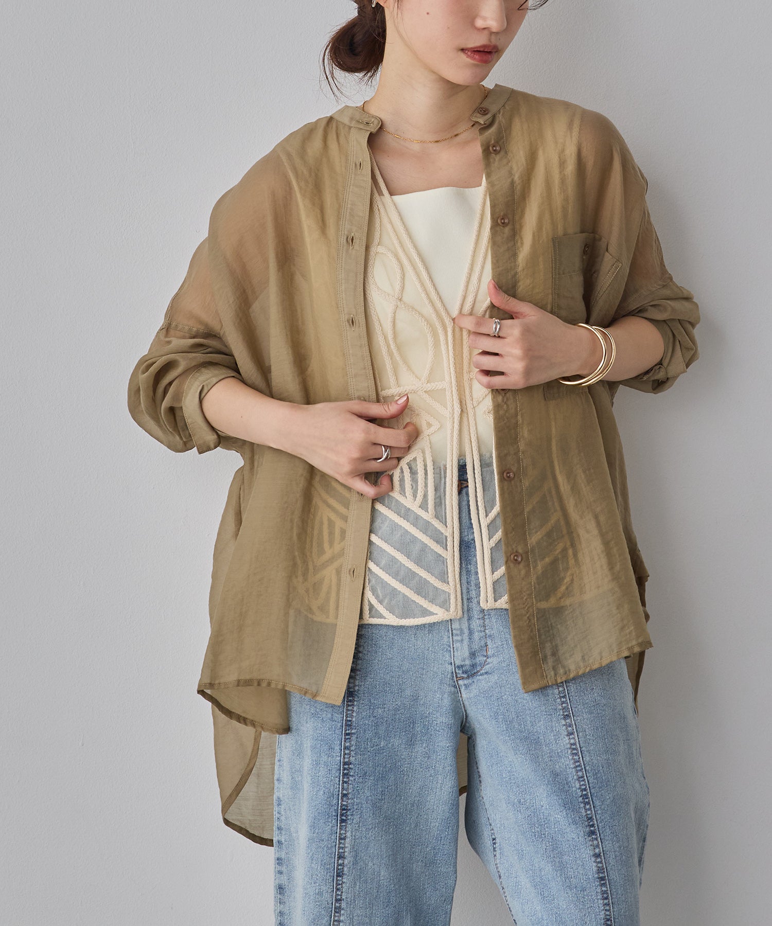 《一部予約》【WEB限定/別注】バンドカラー シアーシャツ