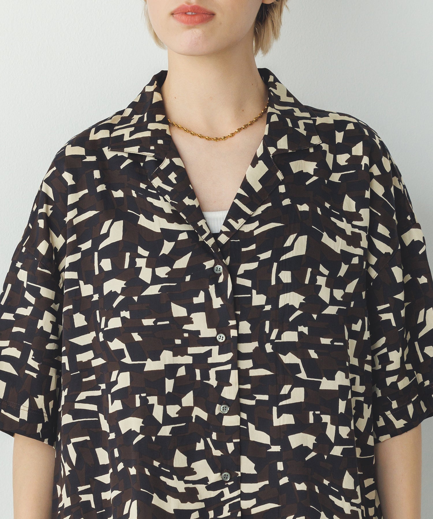 GEOMETRIC PRINT SHIRT