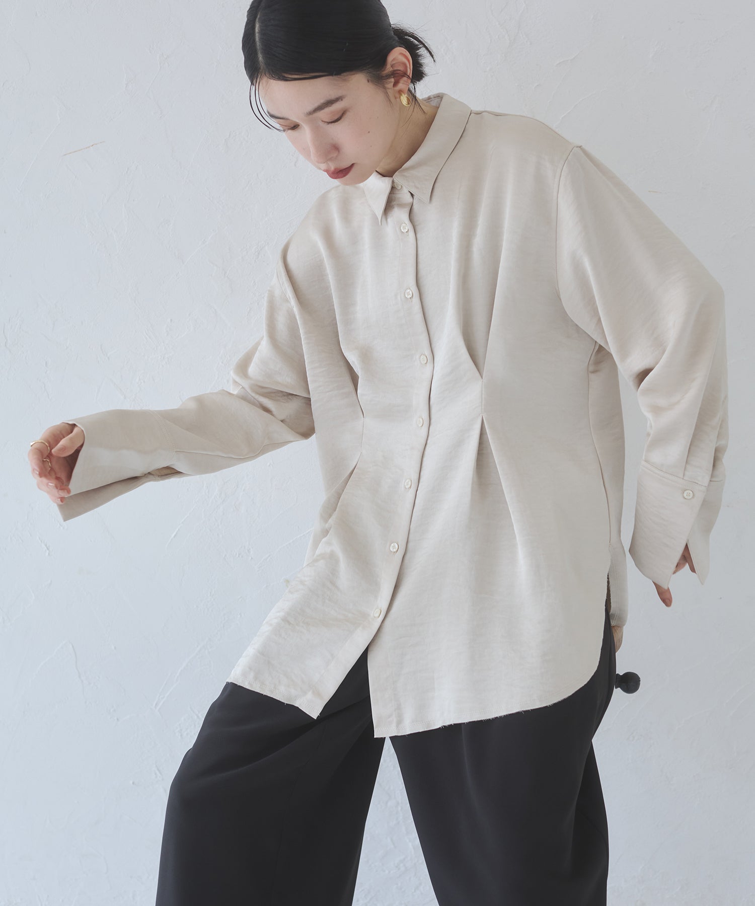 MATTE SATIN TUCK SHIRT
