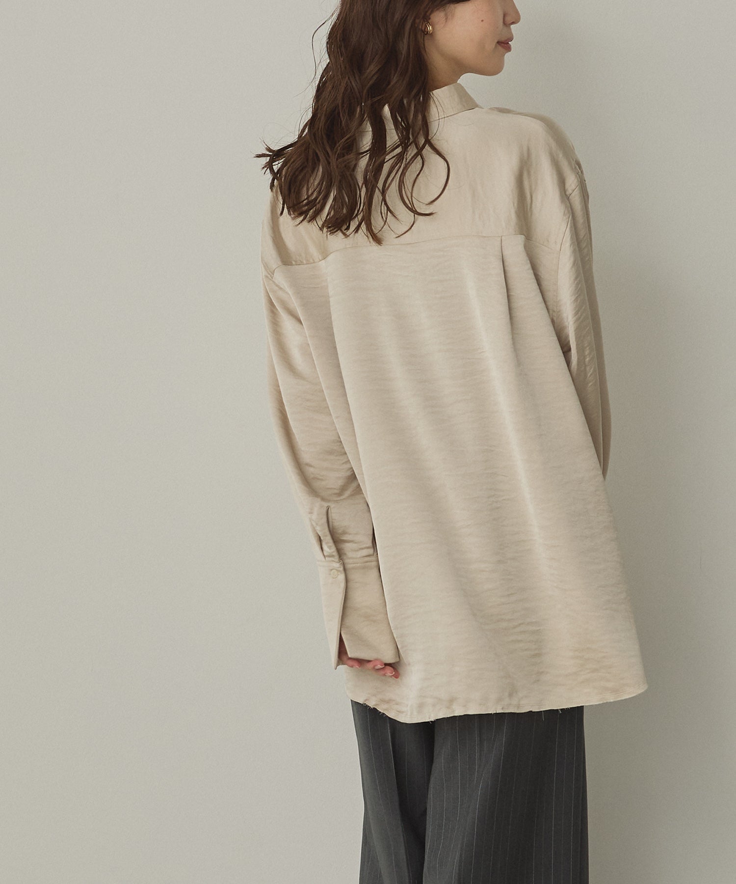 MATTE SATIN TUCK SHIRT