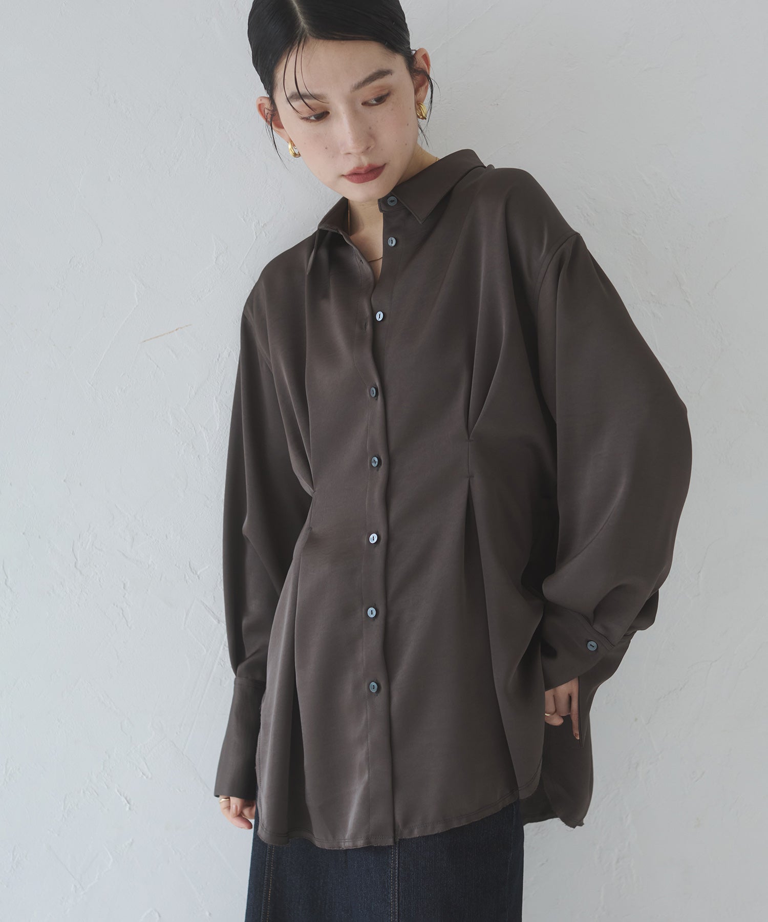 MATTE SATIN TUCK SHIRT