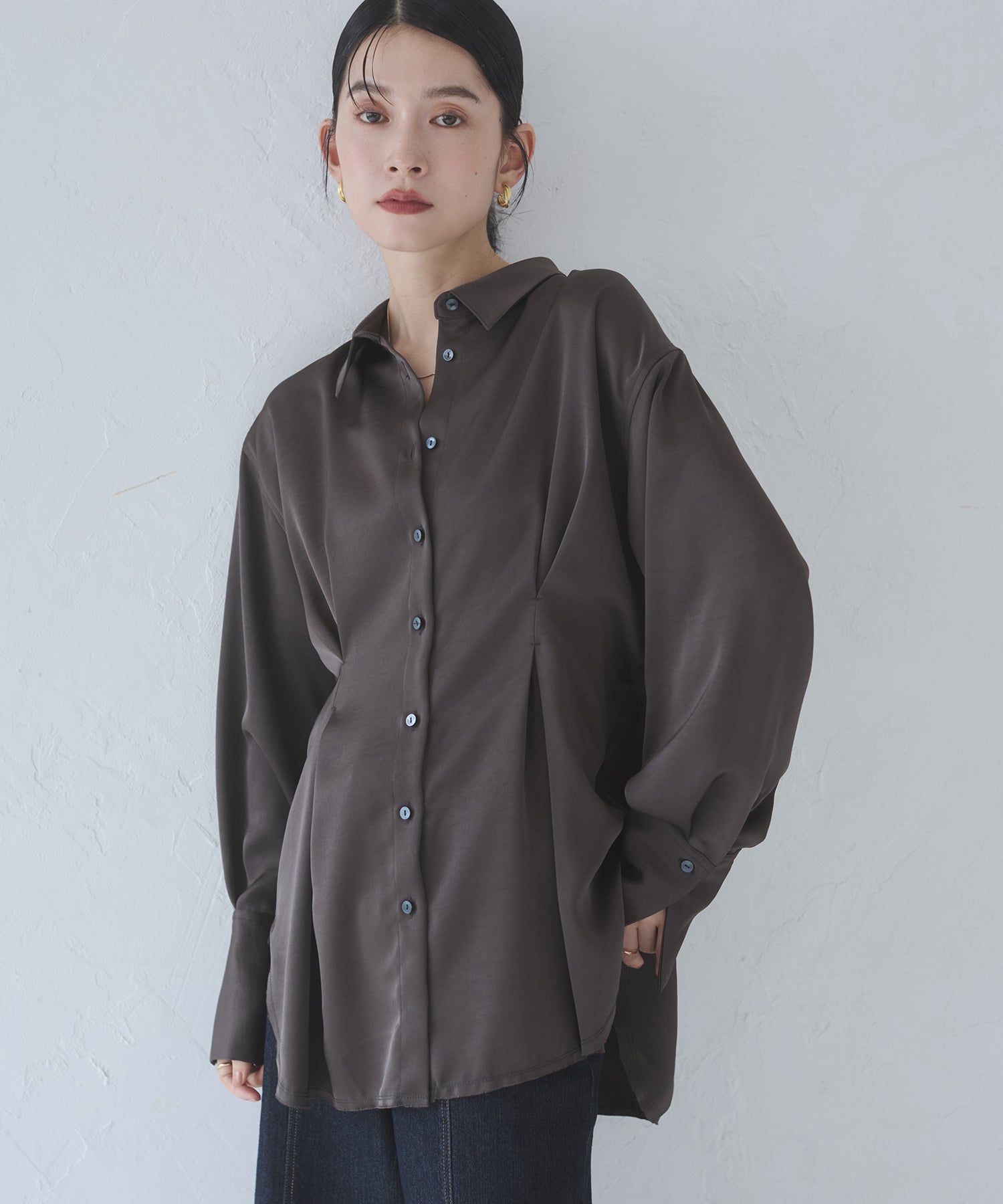 MATTE SATIN TUCK SHIRT