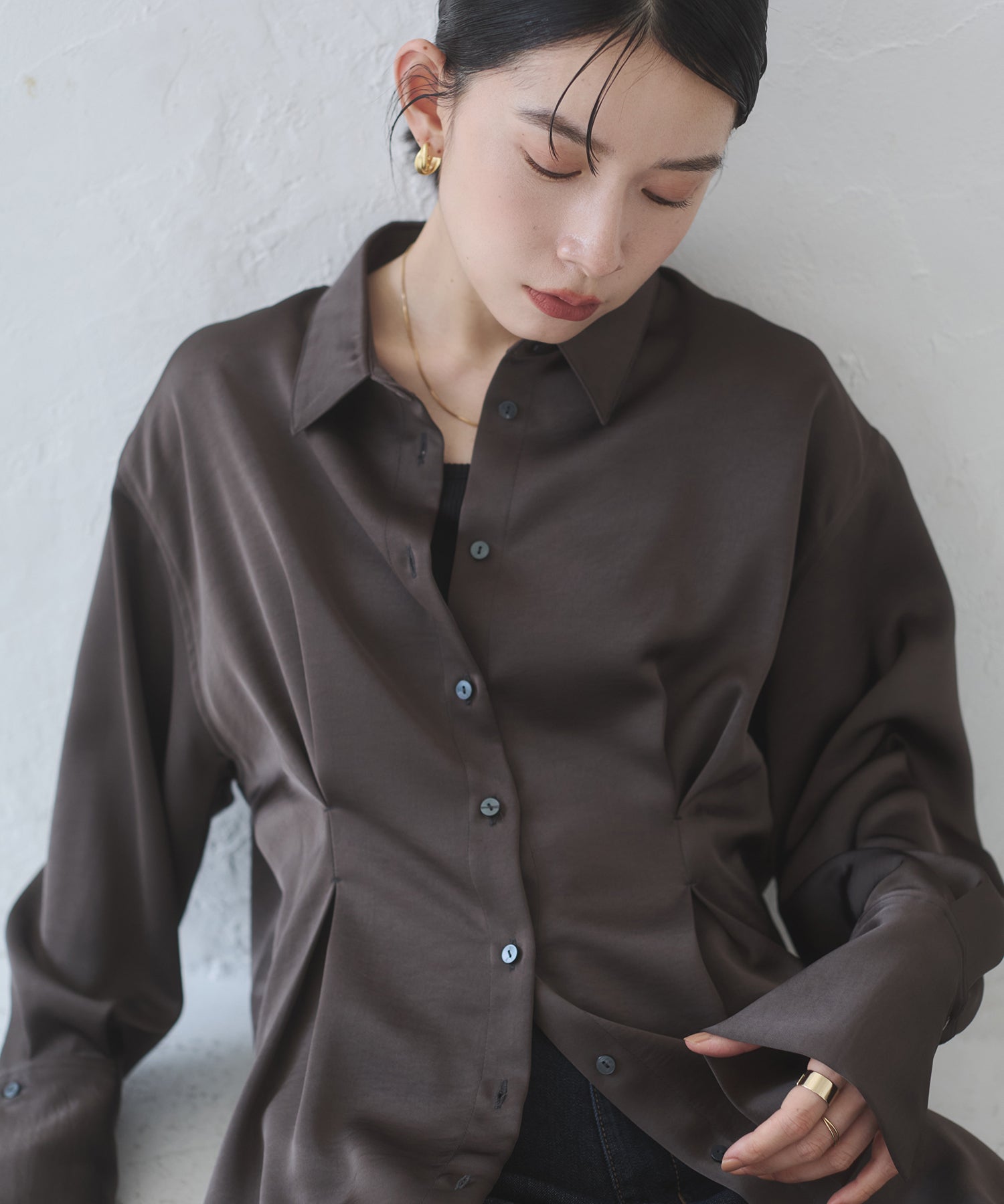 MATTE SATIN TUCK SHIRT