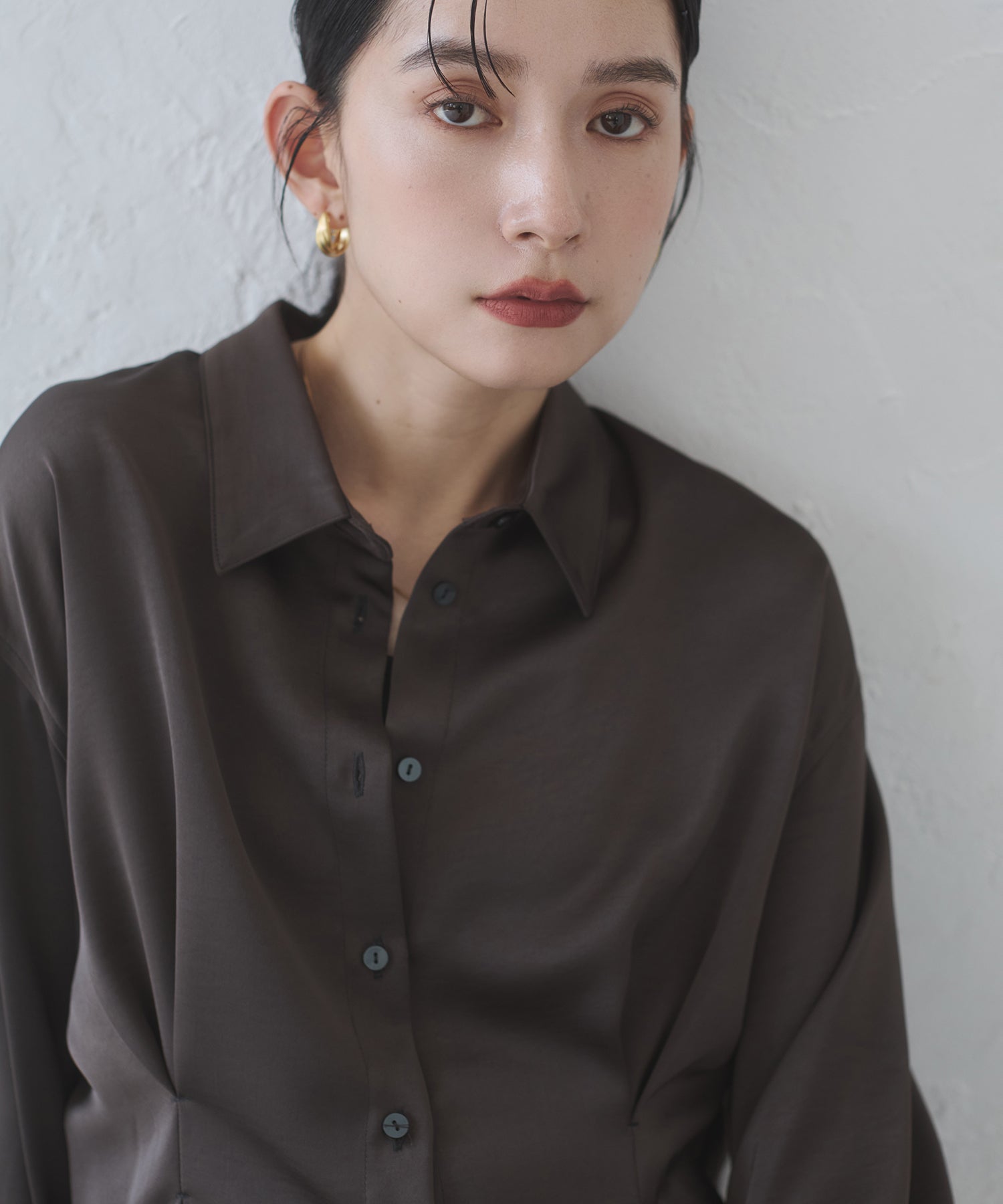 MATTE SATIN TUCK SHIRT