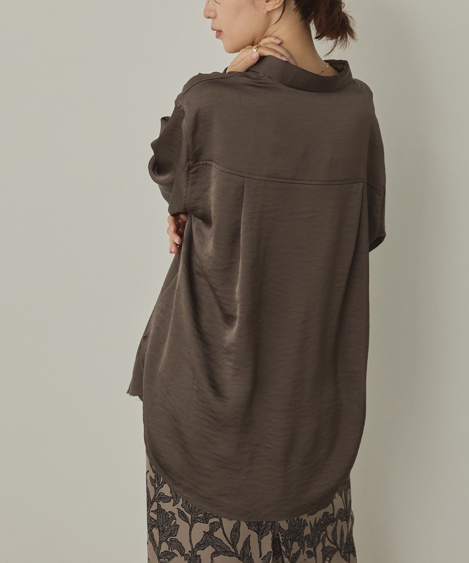 MATTE SATIN TUCK SHIRT
