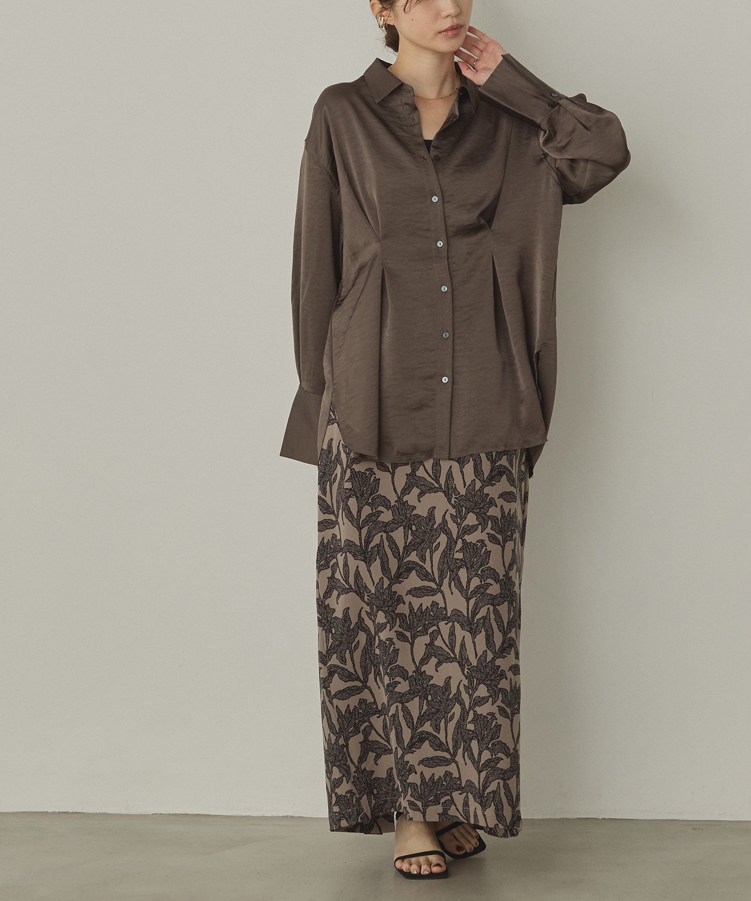 MATTE SATIN TUCK SHIRT