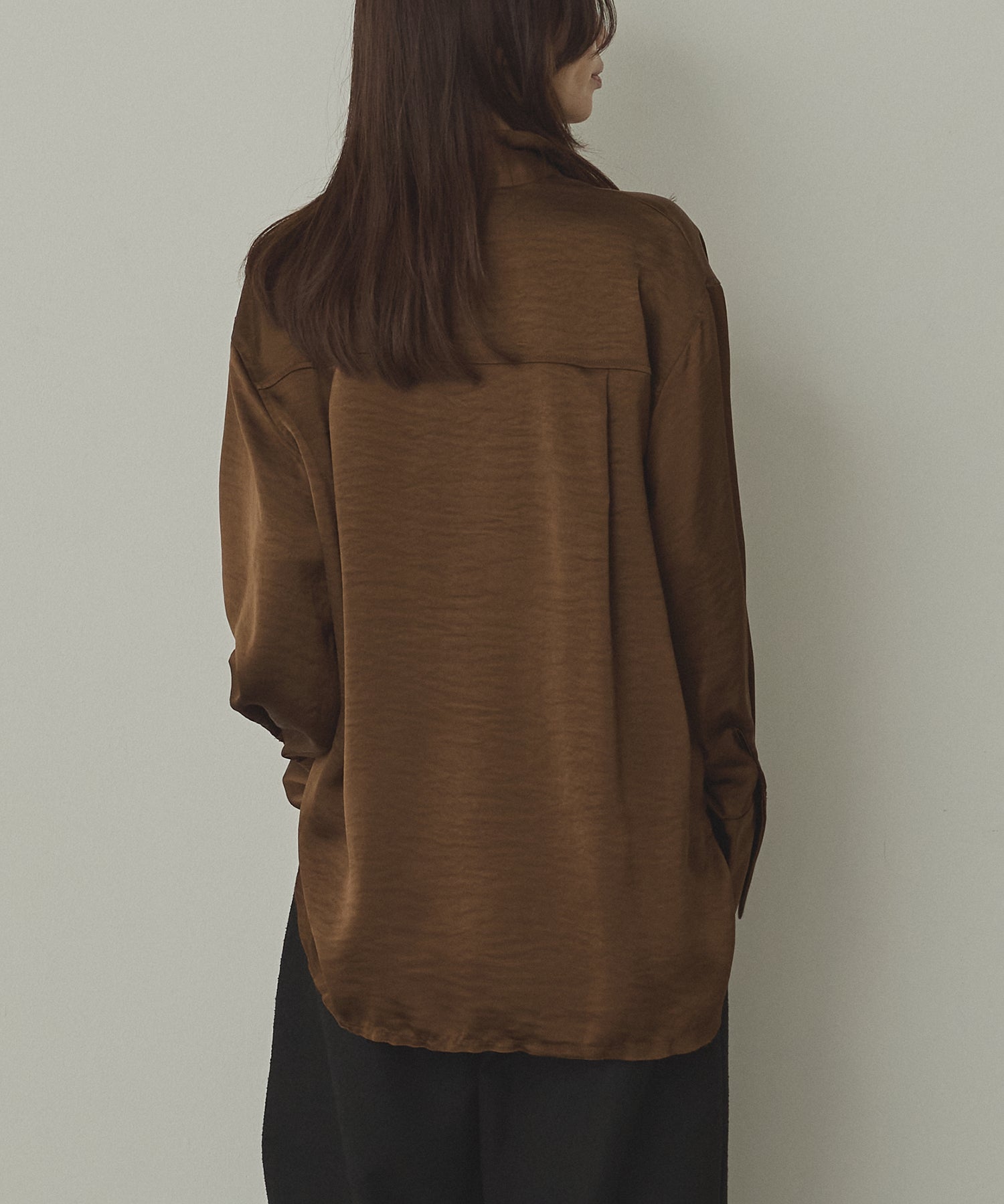 MATTE SATIN TUCK SHIRT