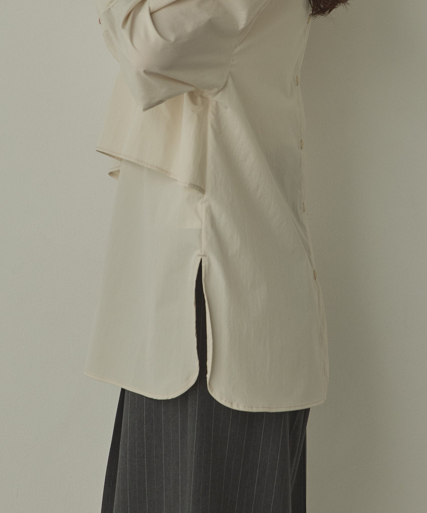 ポリエステルブロード 前後2WAYフリルシャツ