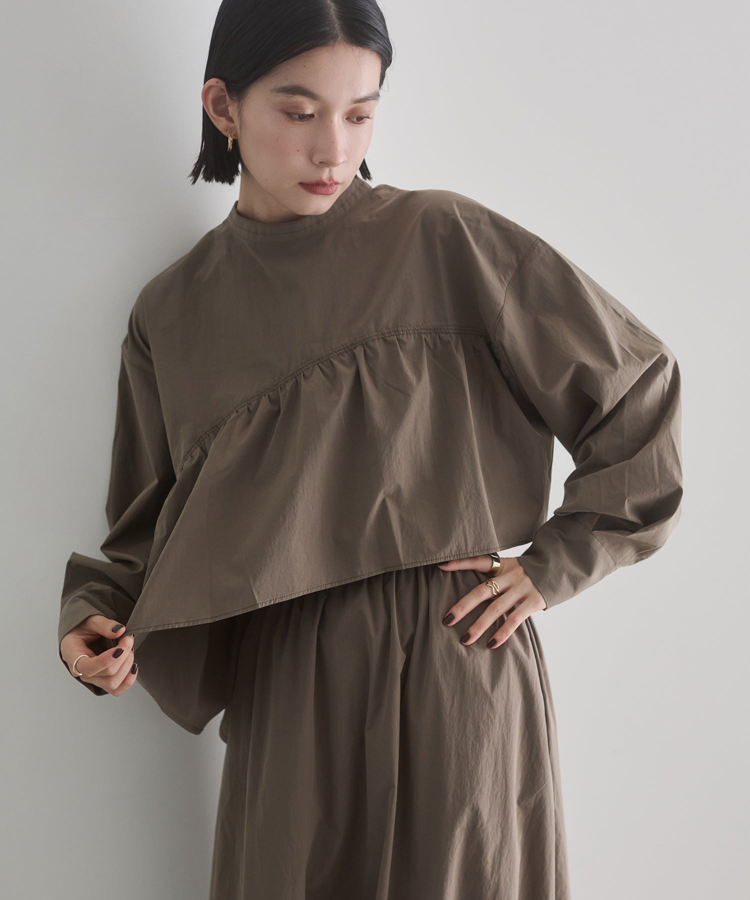 ポリエステルブロード 前後2WAYフリルシャツ