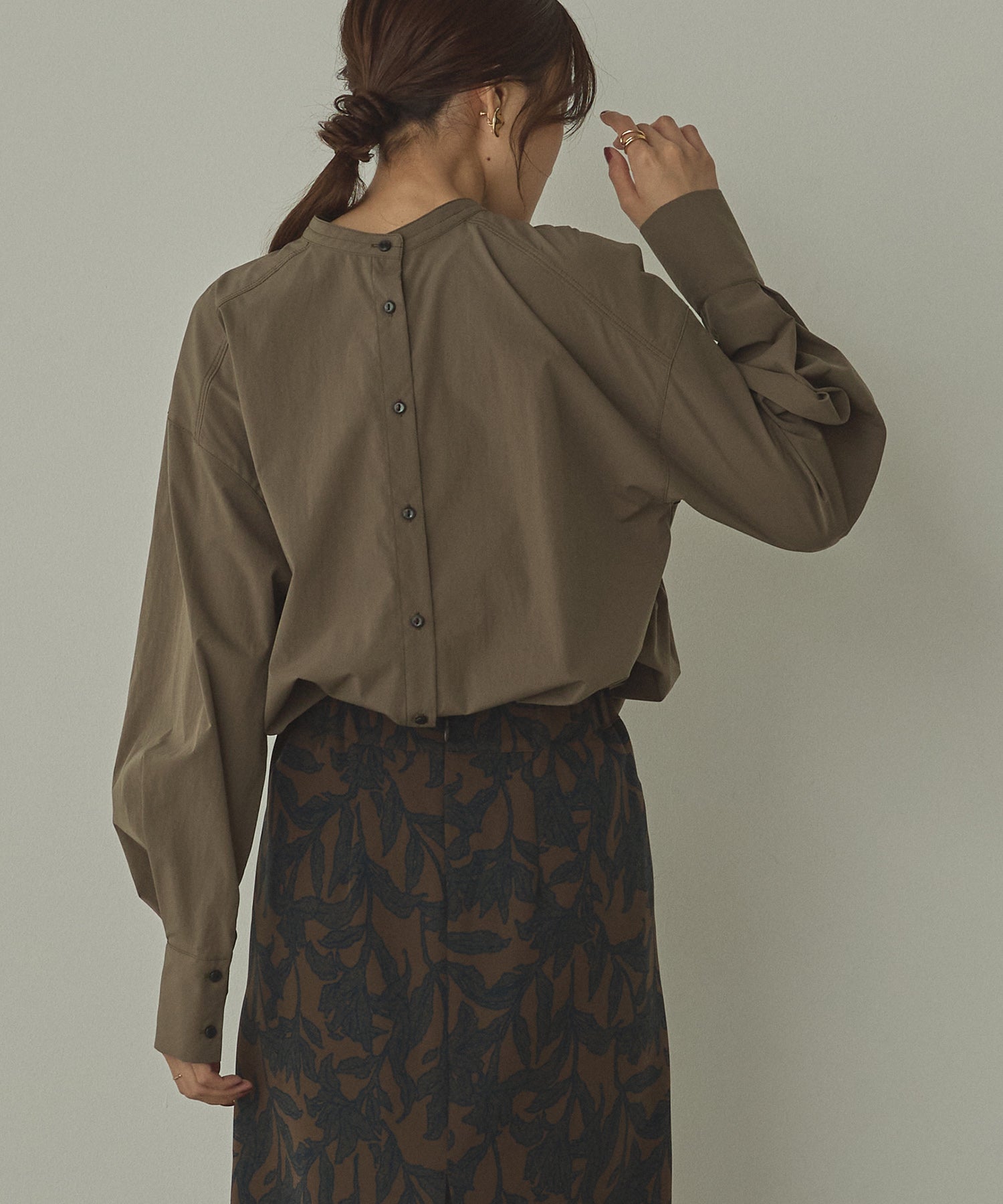 ポリエステルブロード 前後2WAYフリルシャツ