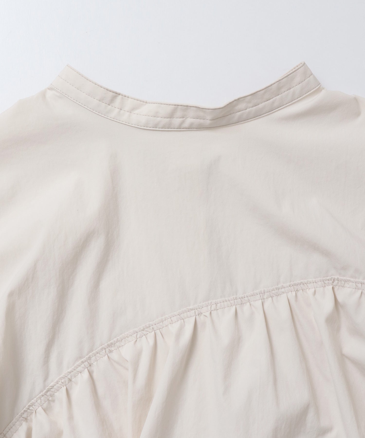 ポリエステルブロード 前後2WAYフリルシャツ