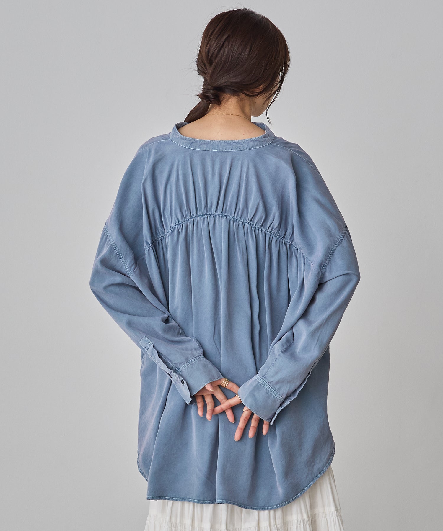 バックギャザー テンセルデニムシャツ