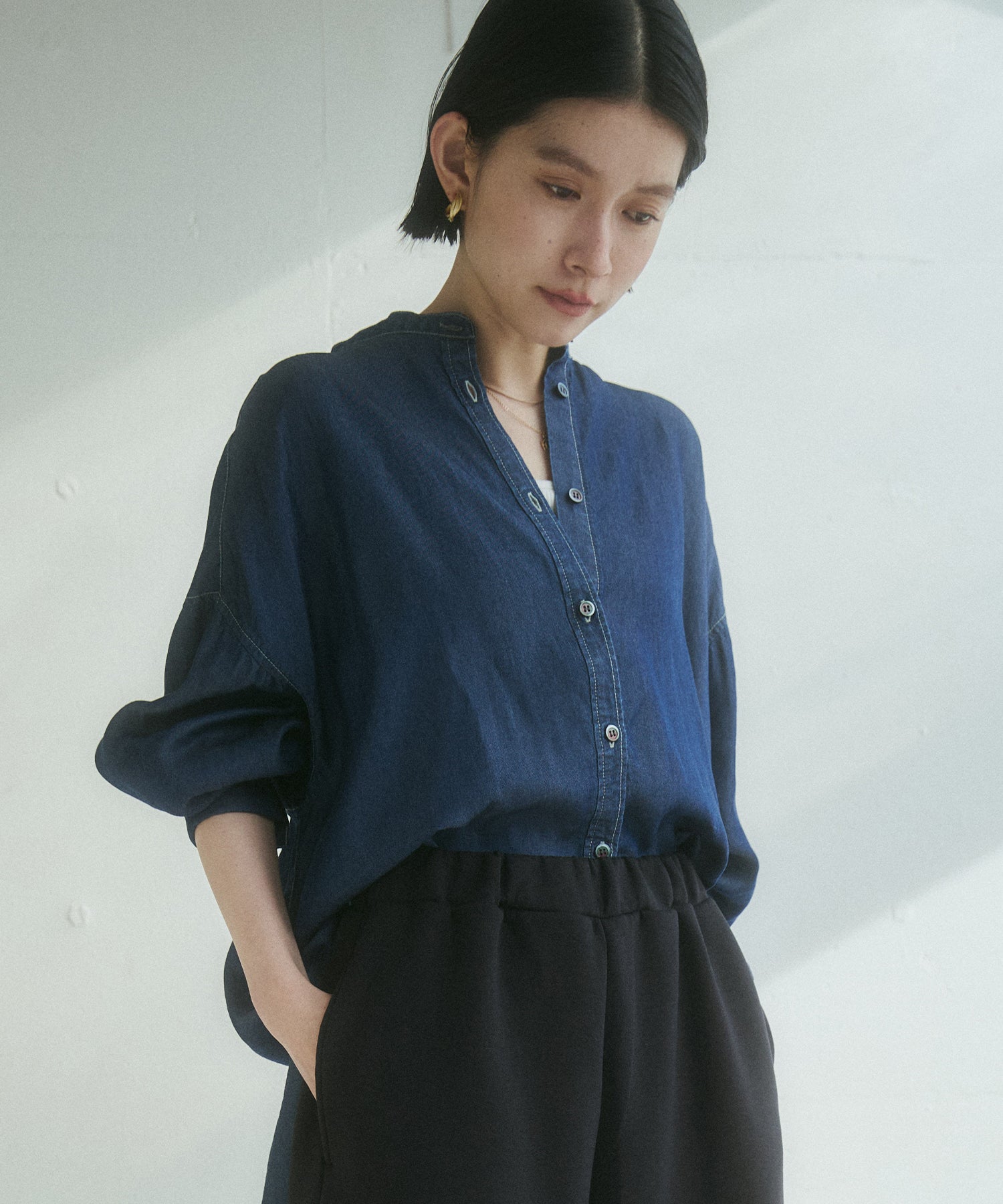 バックギャザー テンセルデニムシャツ