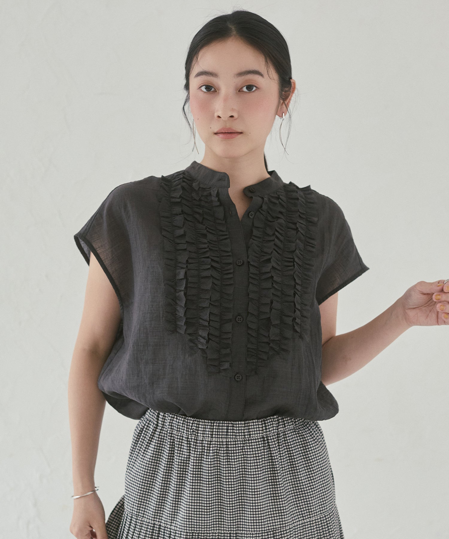 model : H162 着用サイズ : FREE