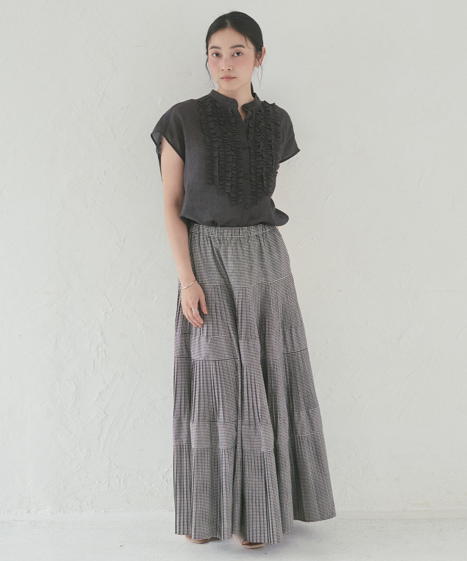 model : H162 着用サイズ : FREE