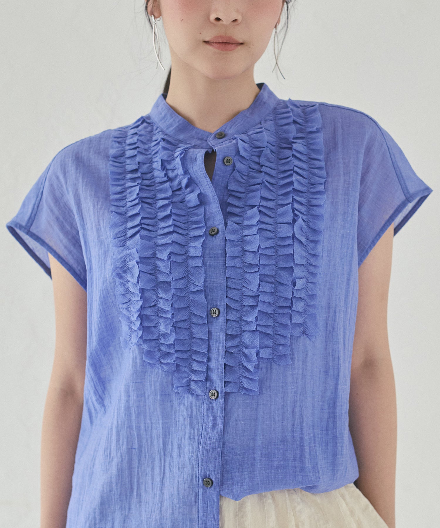 HIGH-TWIST SLUB FRILL BLOUSE