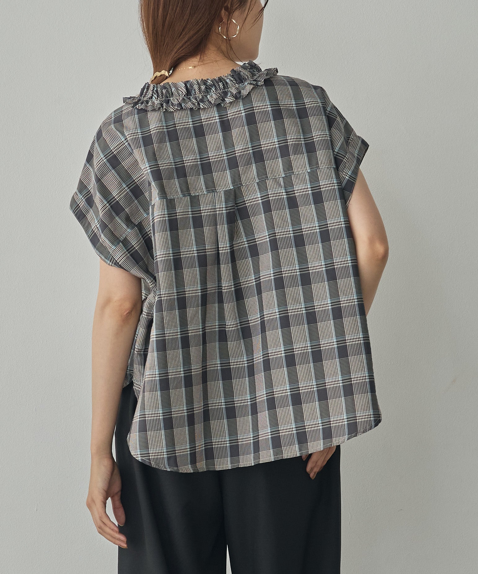 SOLID-COLOR / YARN-DYED CHECKERED FRILL SHIRT