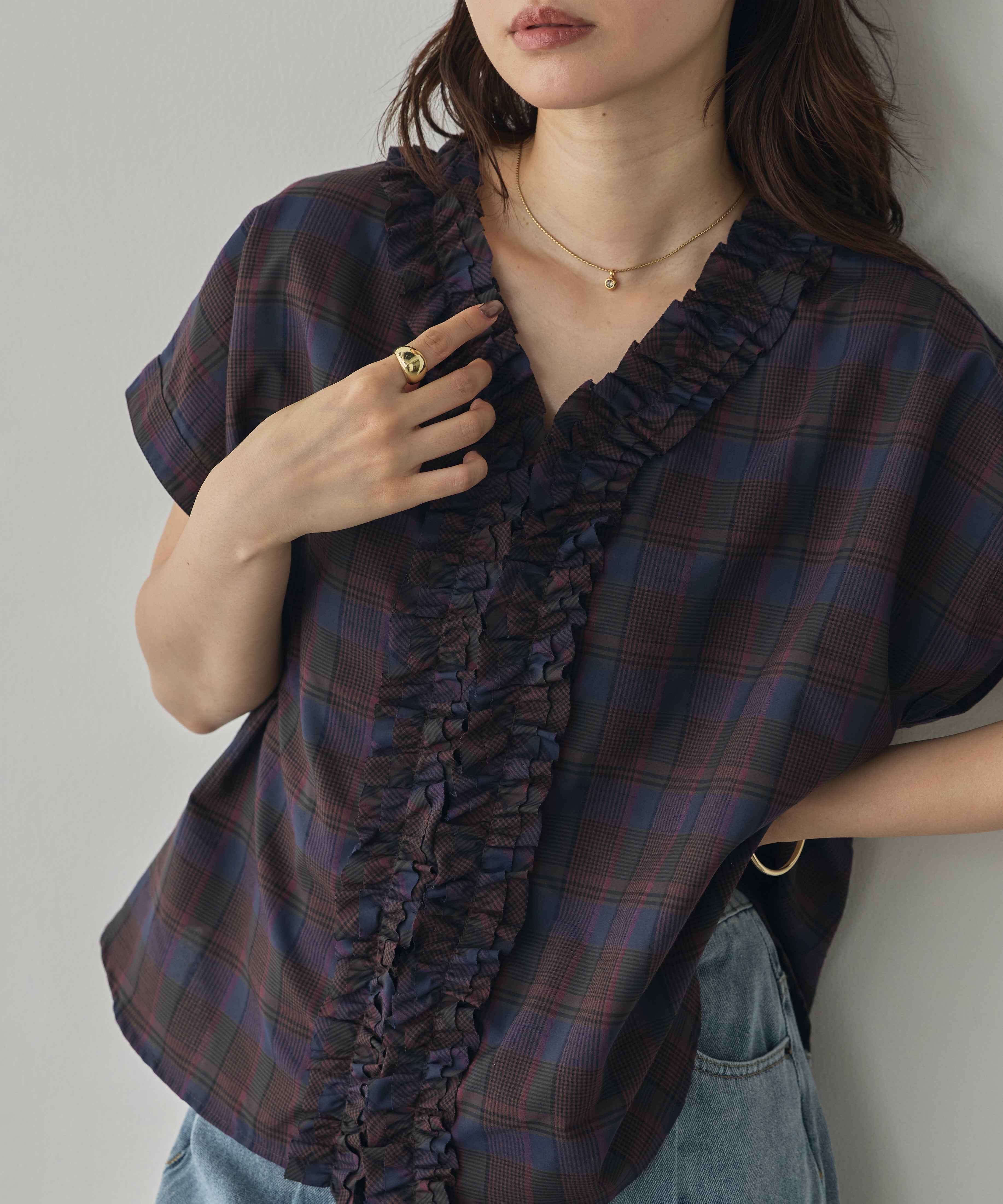 SOLID-COLOR / YARN-DYED CHECKERED FRILL SHIRT