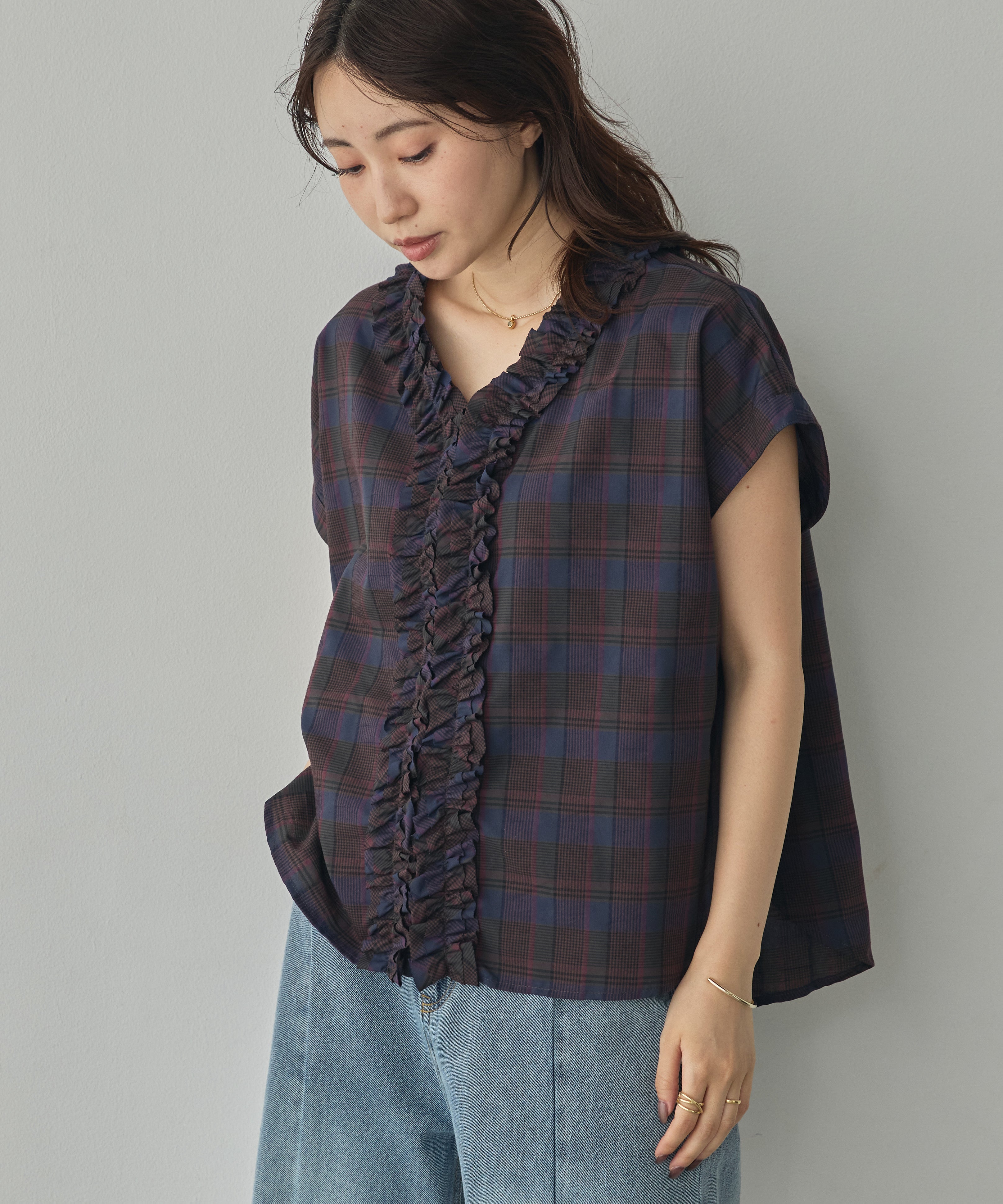 SOLID-COLOR / YARN-DYED CHECKERED FRILL SHIRT