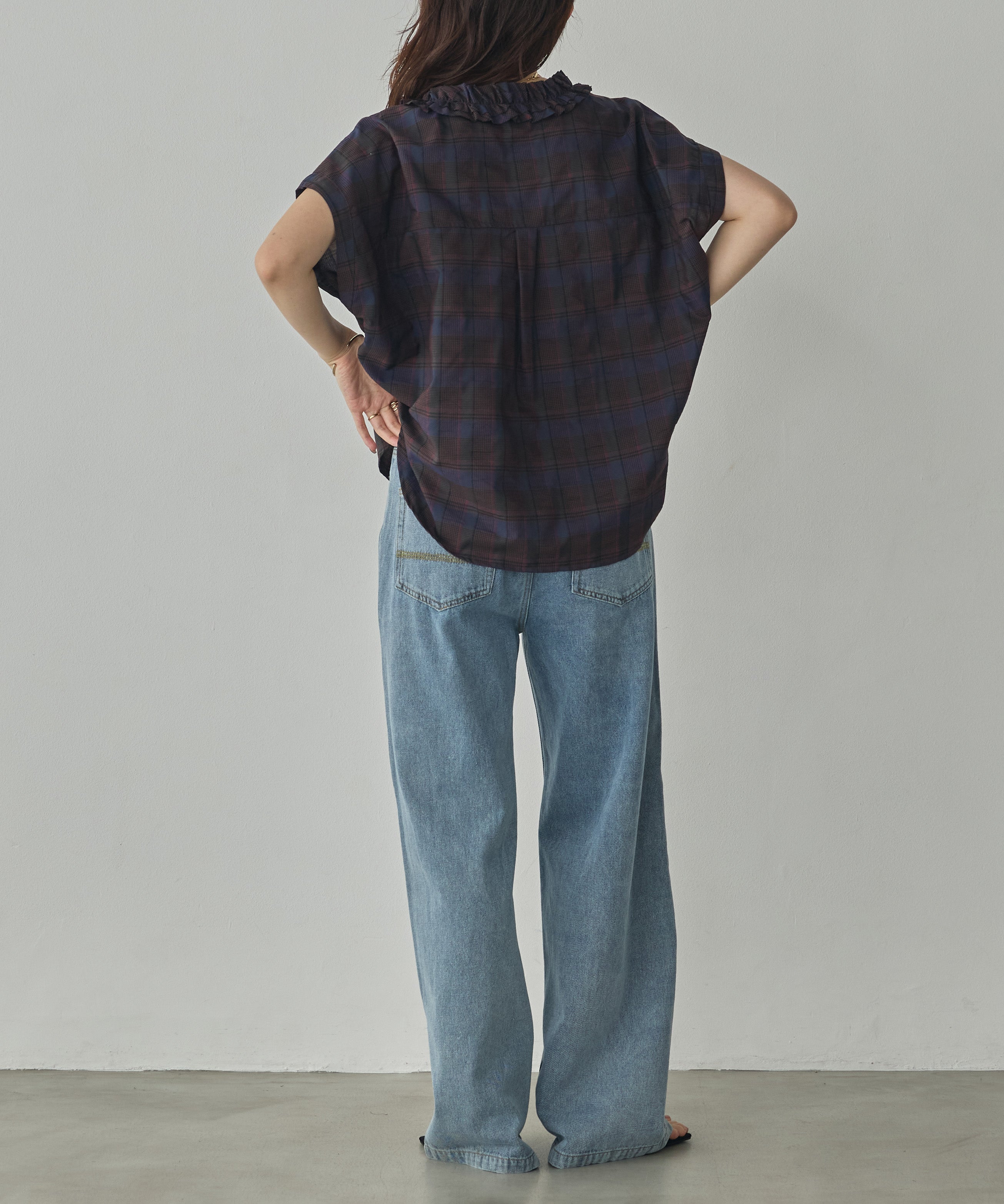 SOLID-COLOR / YARN-DYED CHECKERED FRILL SHIRT