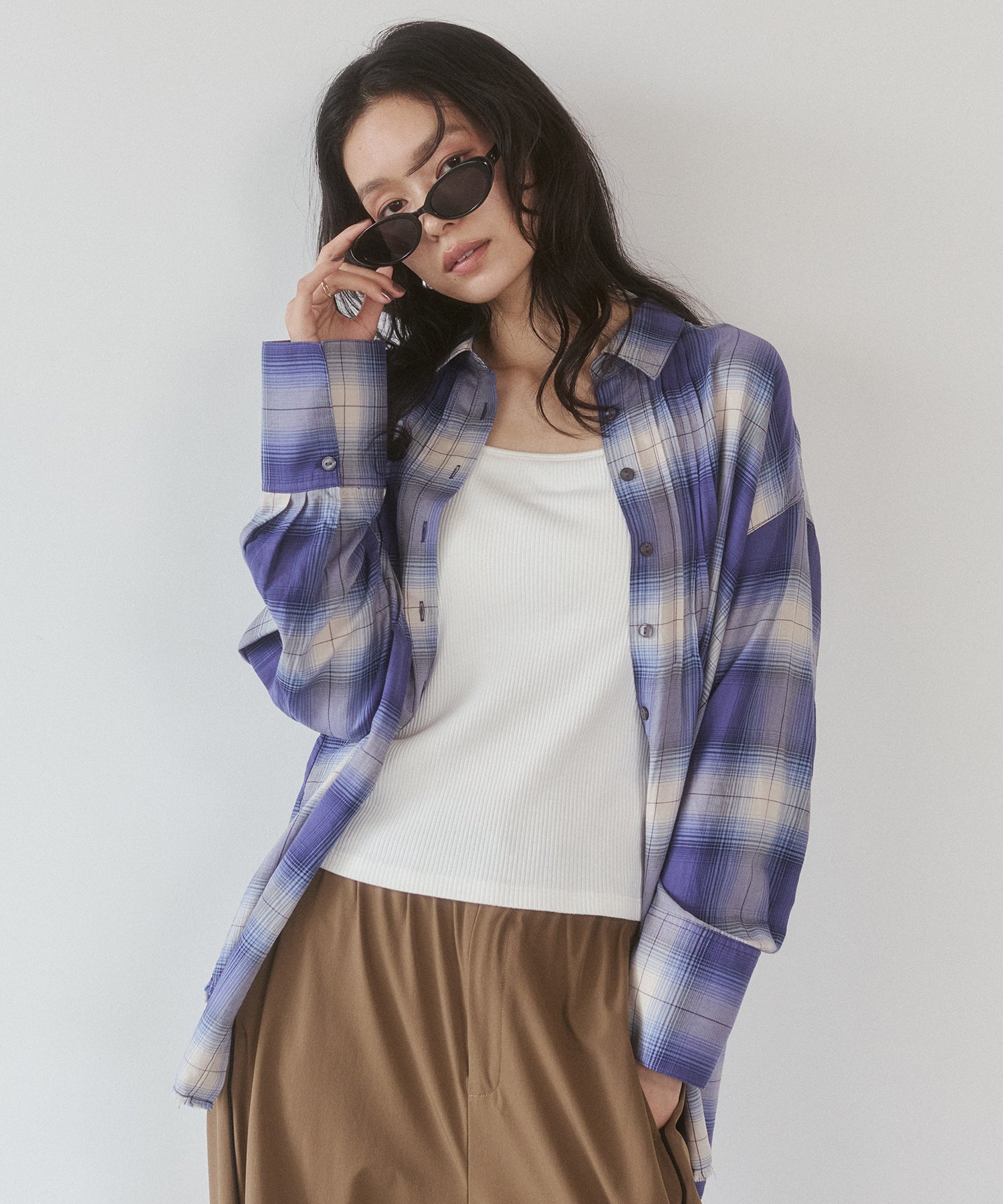 CHECKERED TUCKED-IN SHIRT