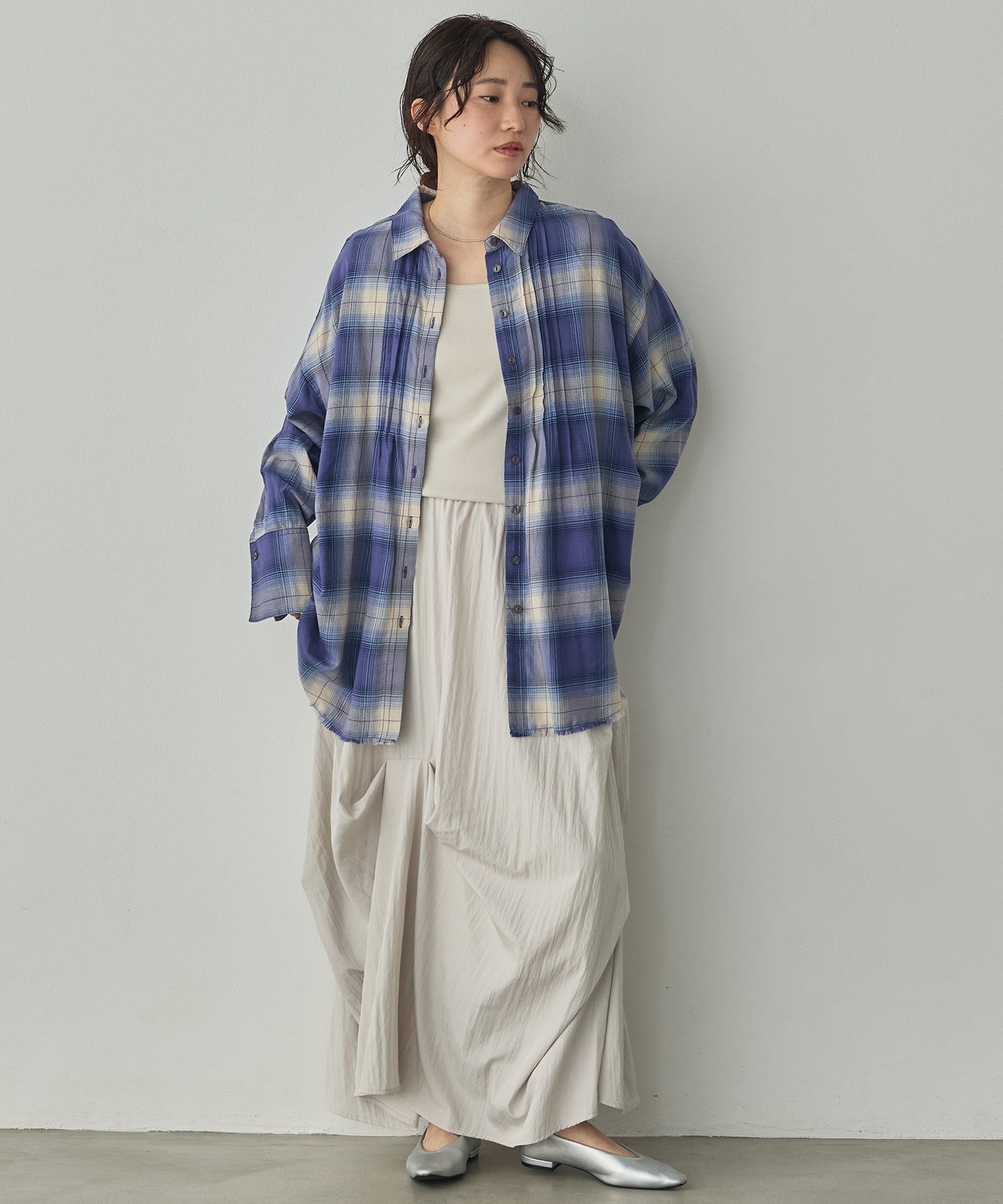 CHECKERED TUCKED-IN SHIRT