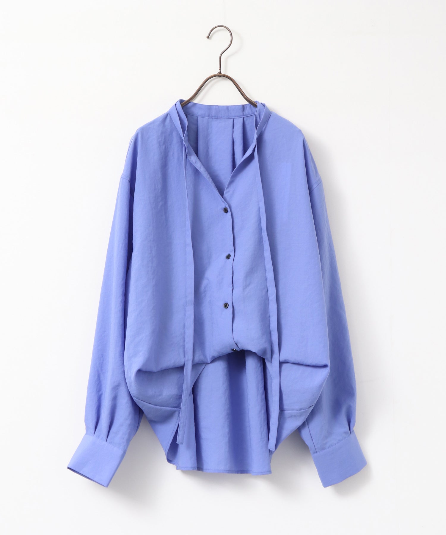 2WAY BACK-GATHERED BOW-TIE BLOUSE