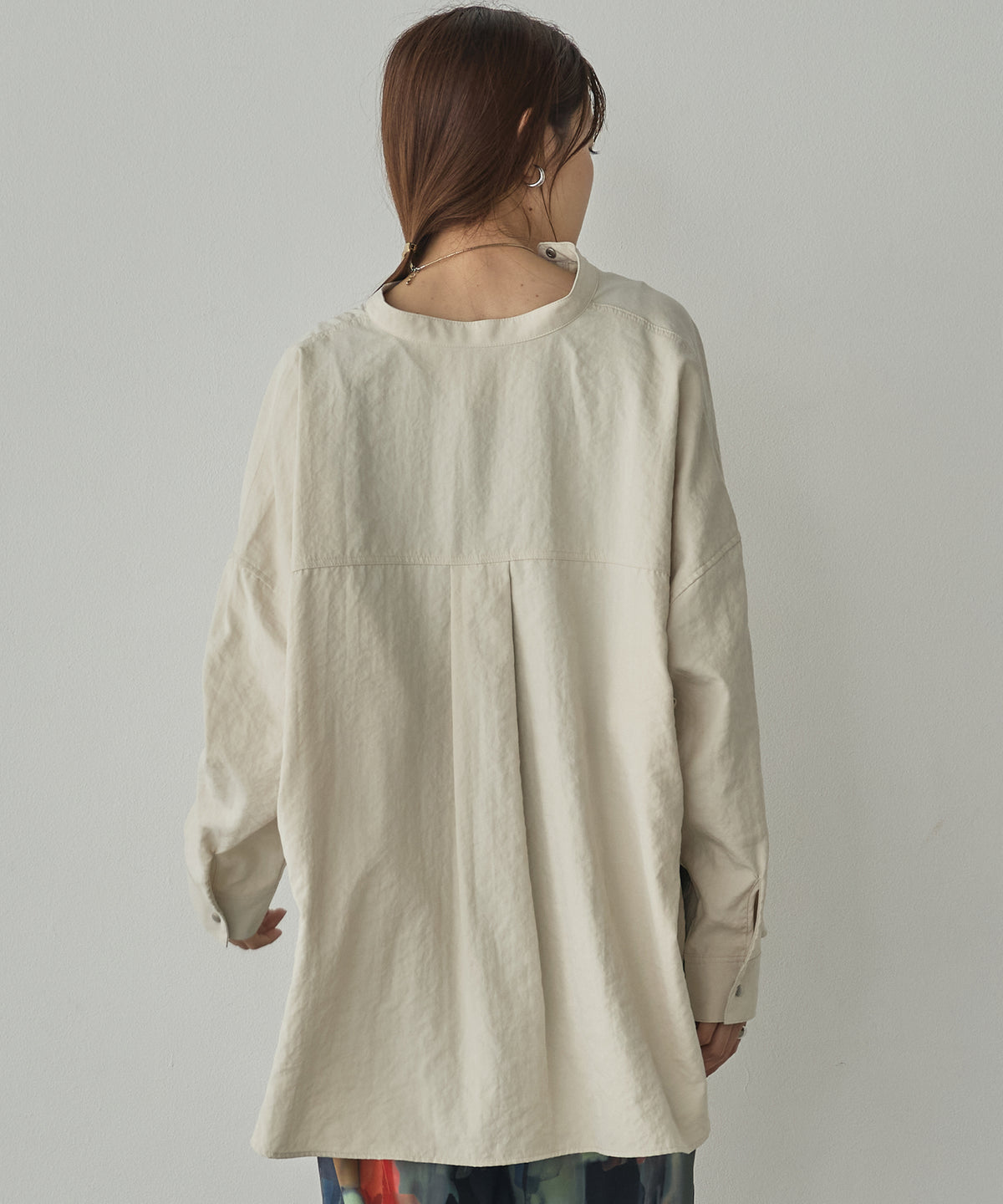 PEACH SUEDE 2WAY LENGTH BAND COLLAR SHIRT