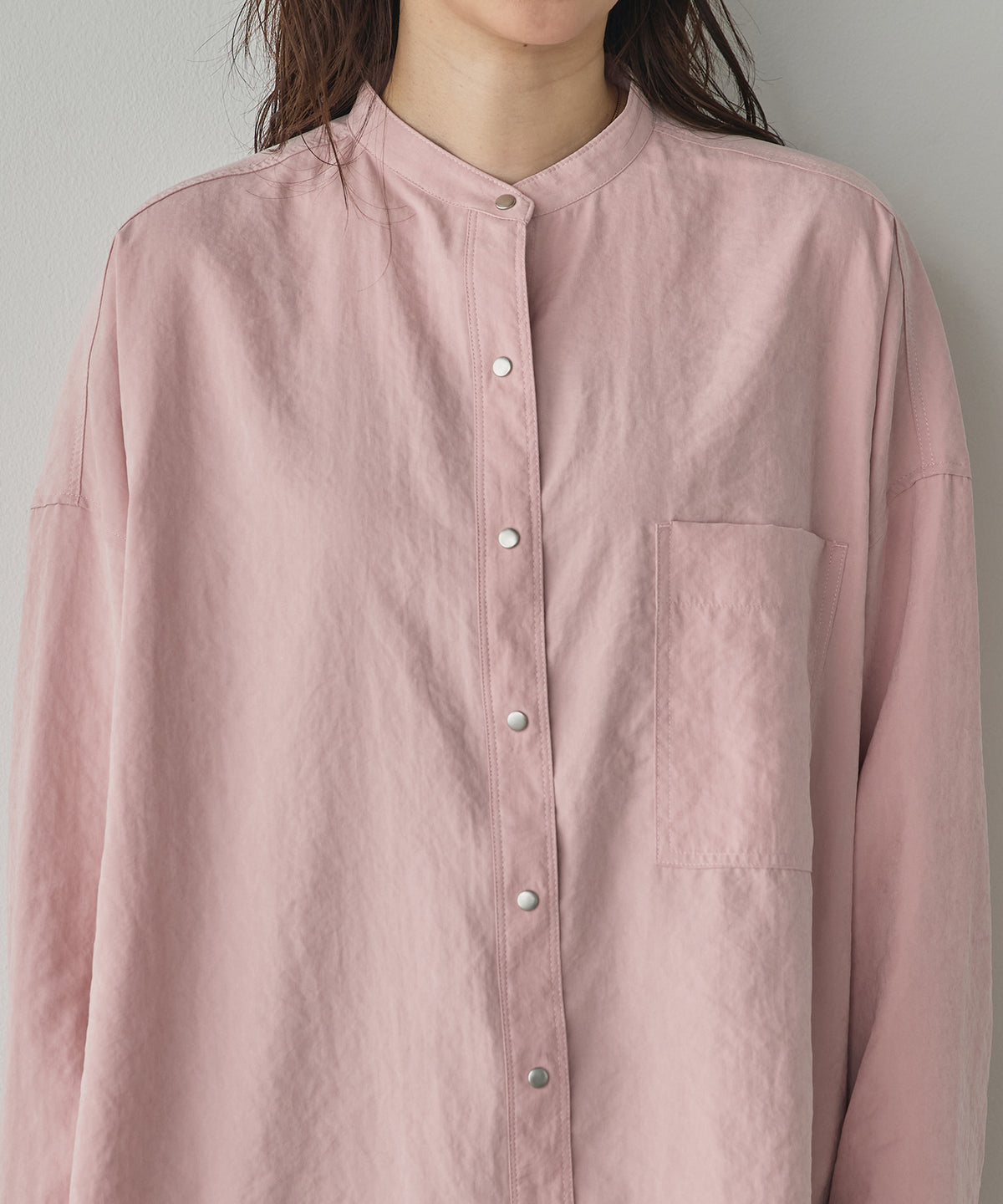 PEACH SUEDE 2WAY LENGTH BAND COLLAR SHIRT