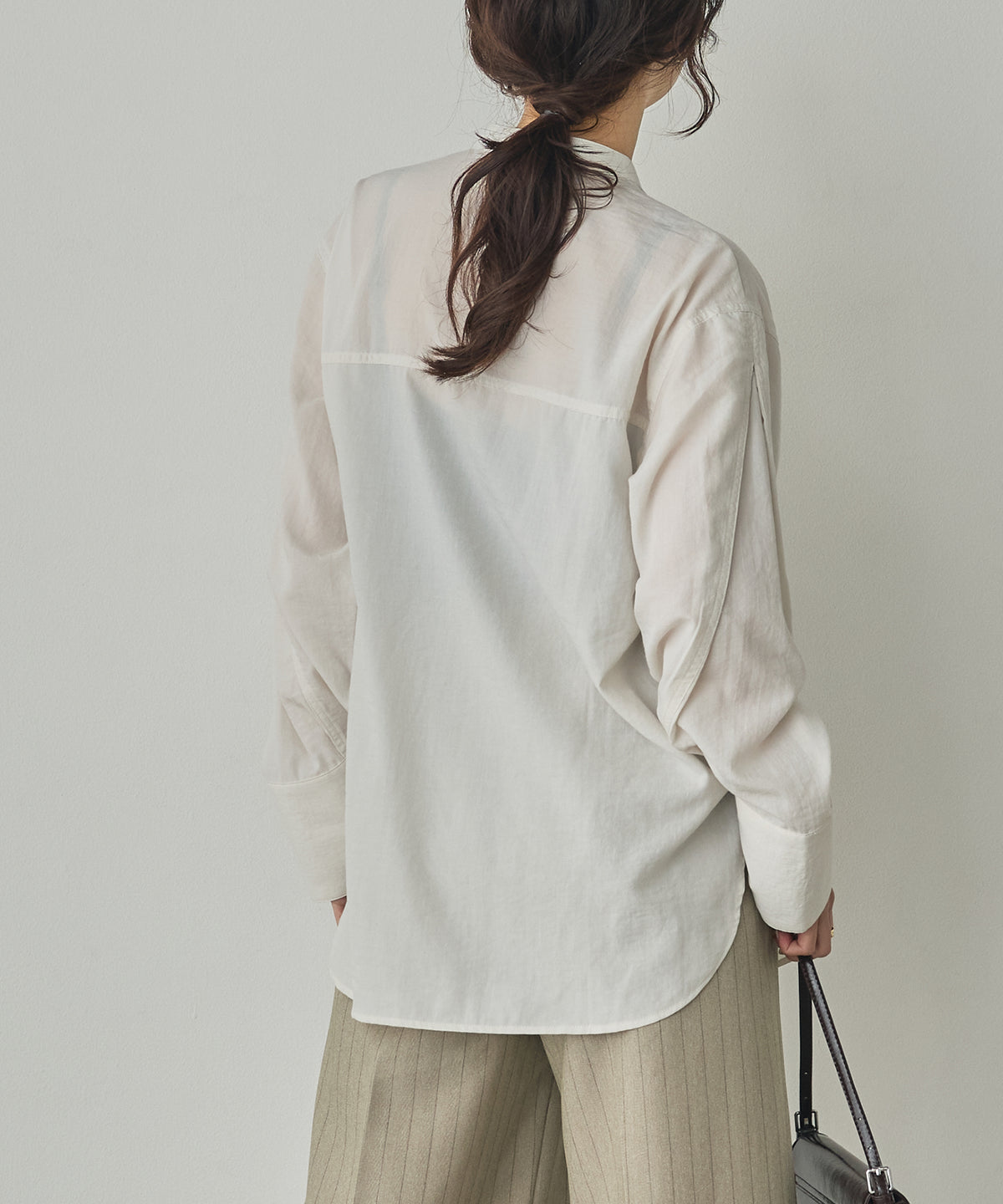 TUCK SLEEVE SHIRT