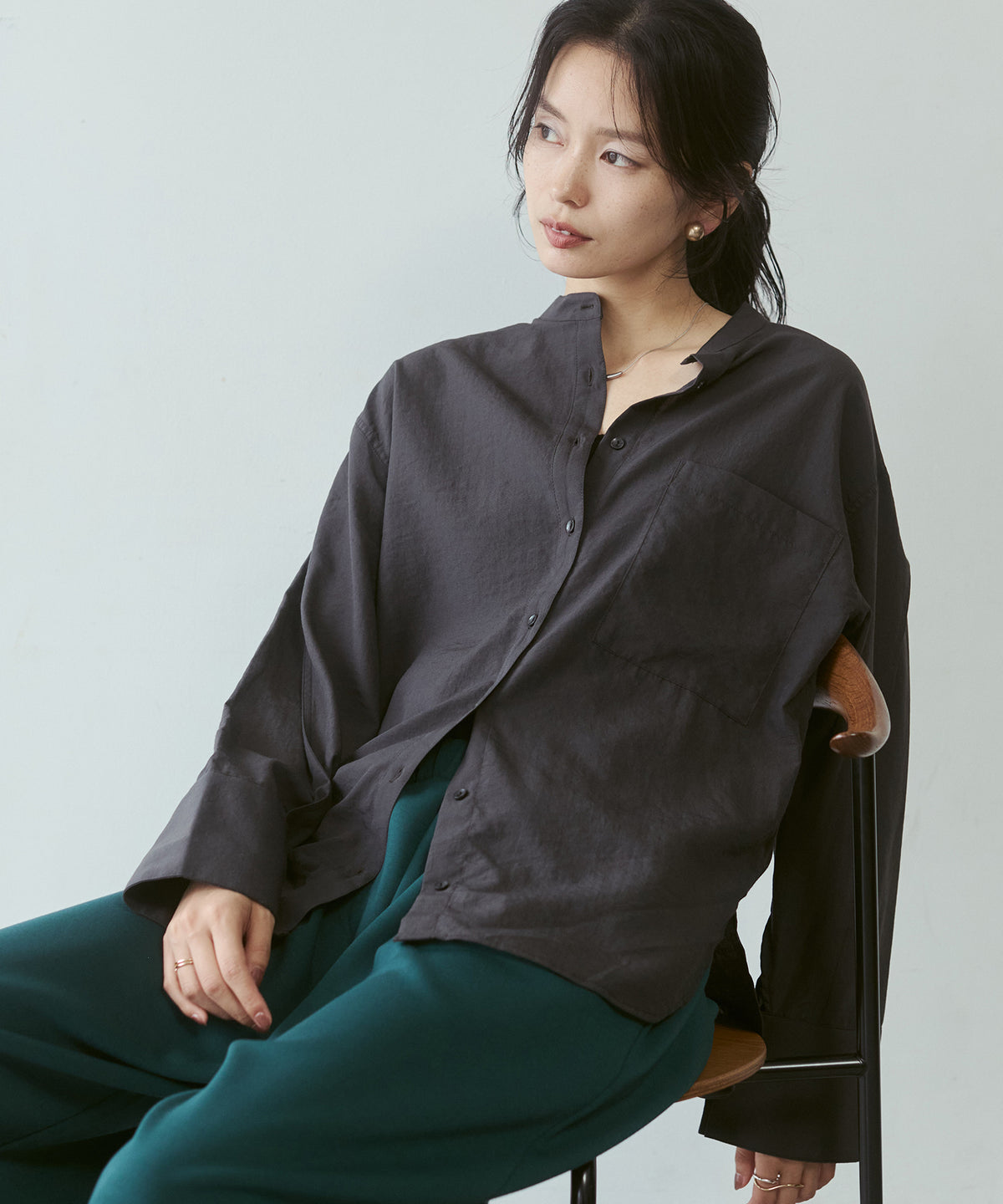 TUCK SLEEVE SHIRT