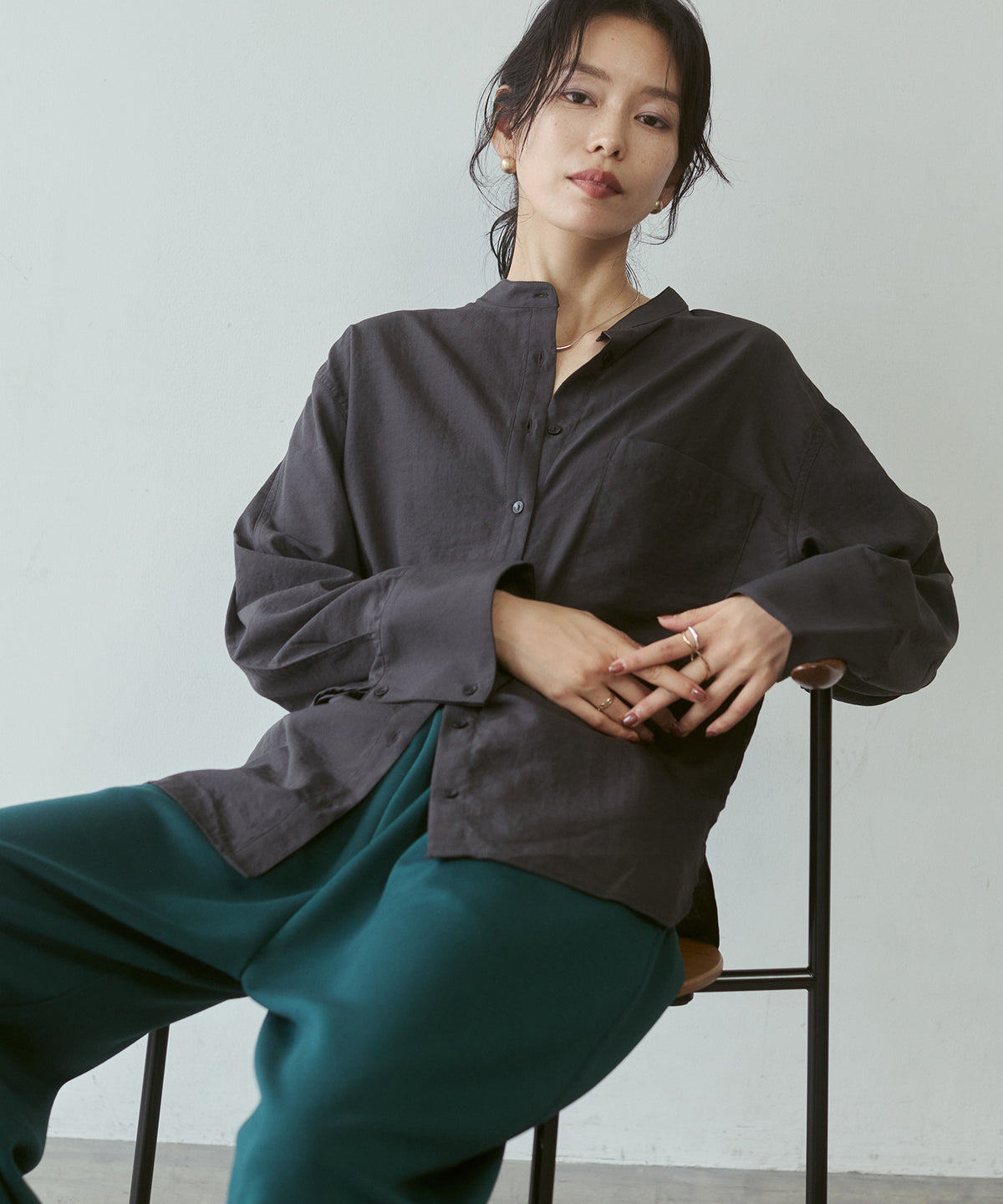 TUCK SLEEVE SHIRT