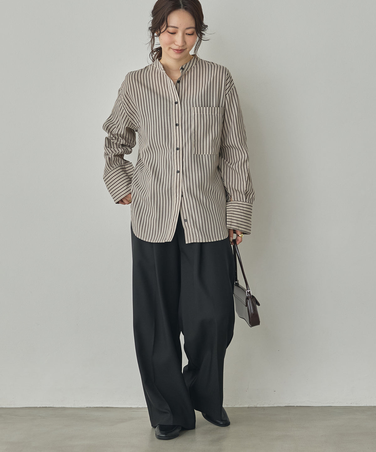 TUCK SLEEVE SHIRT