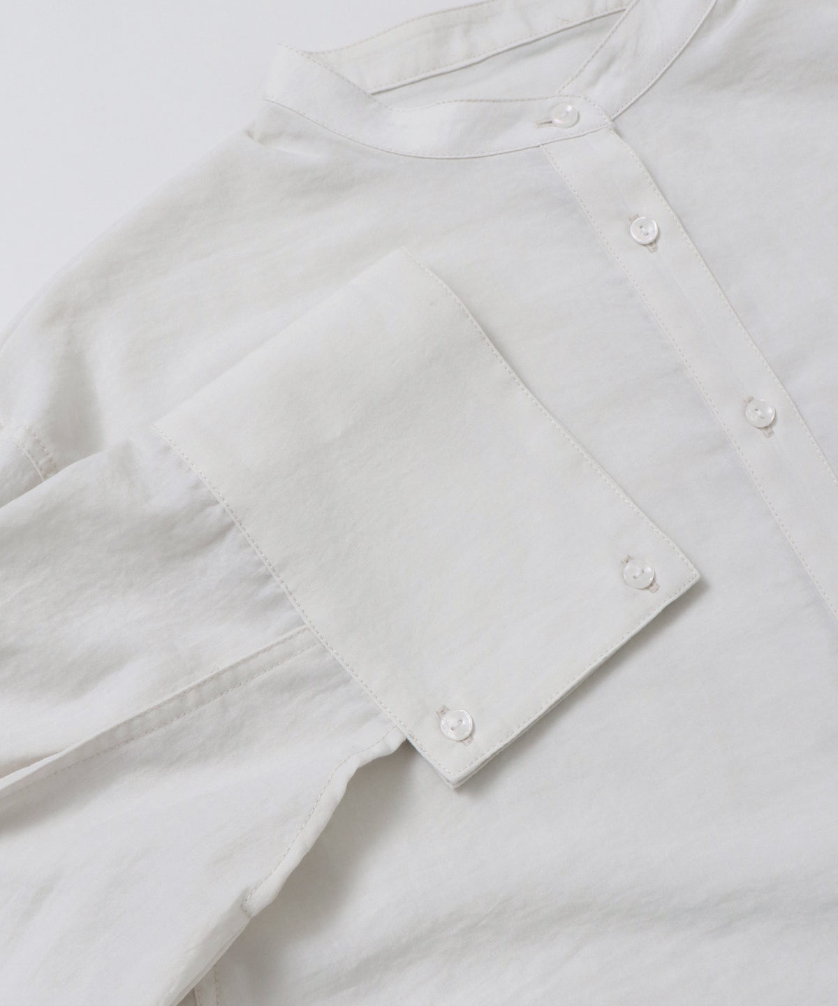 TUCK SLEEVE SHIRT