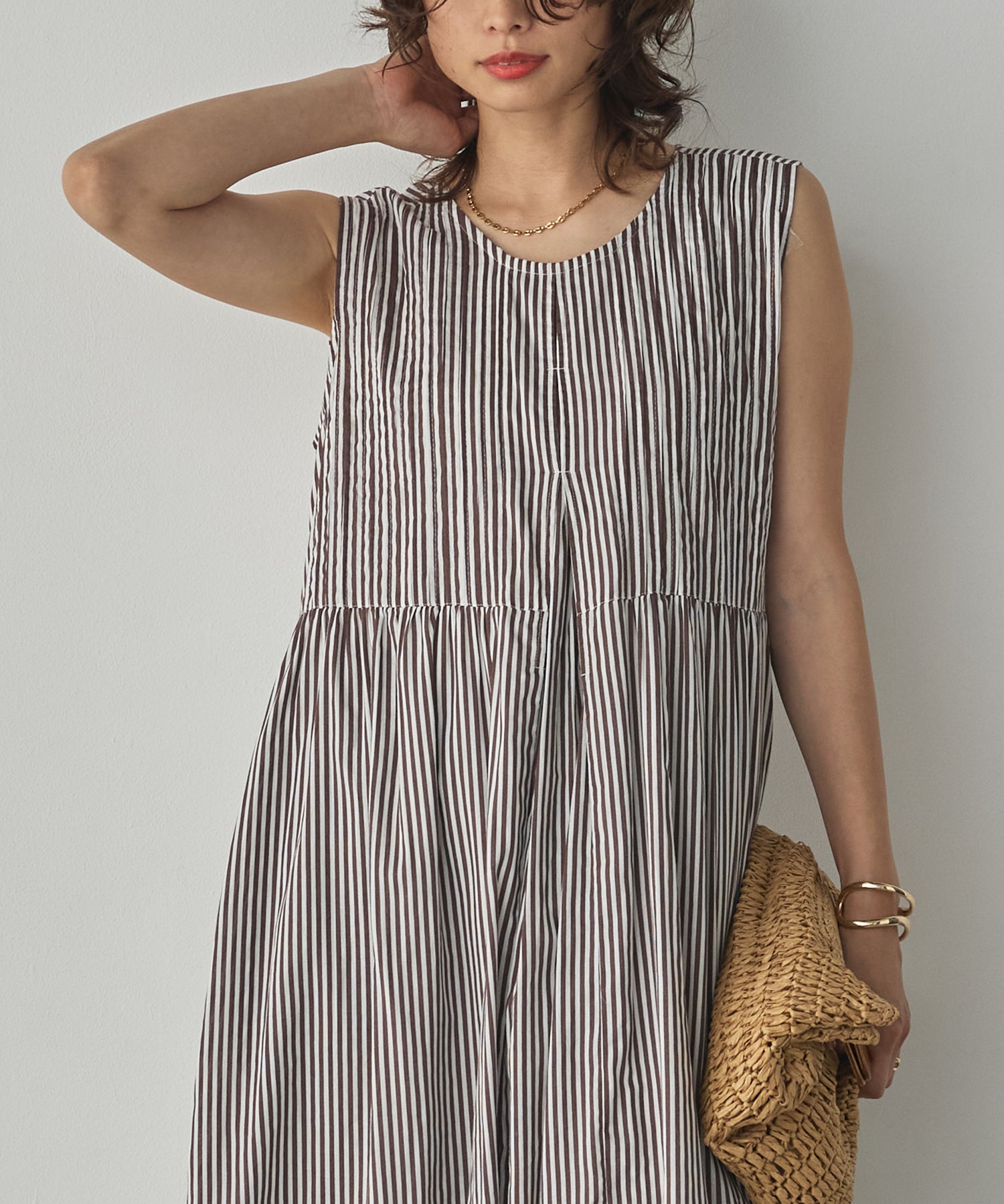 PINTUCK SLEEVELESS ONE-PIECE